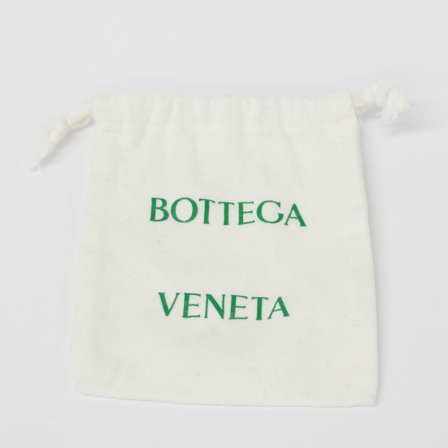 BOTTEGA VENETA ボッテガヴェネタ トライアングル ナッパレザー ノット キーリング