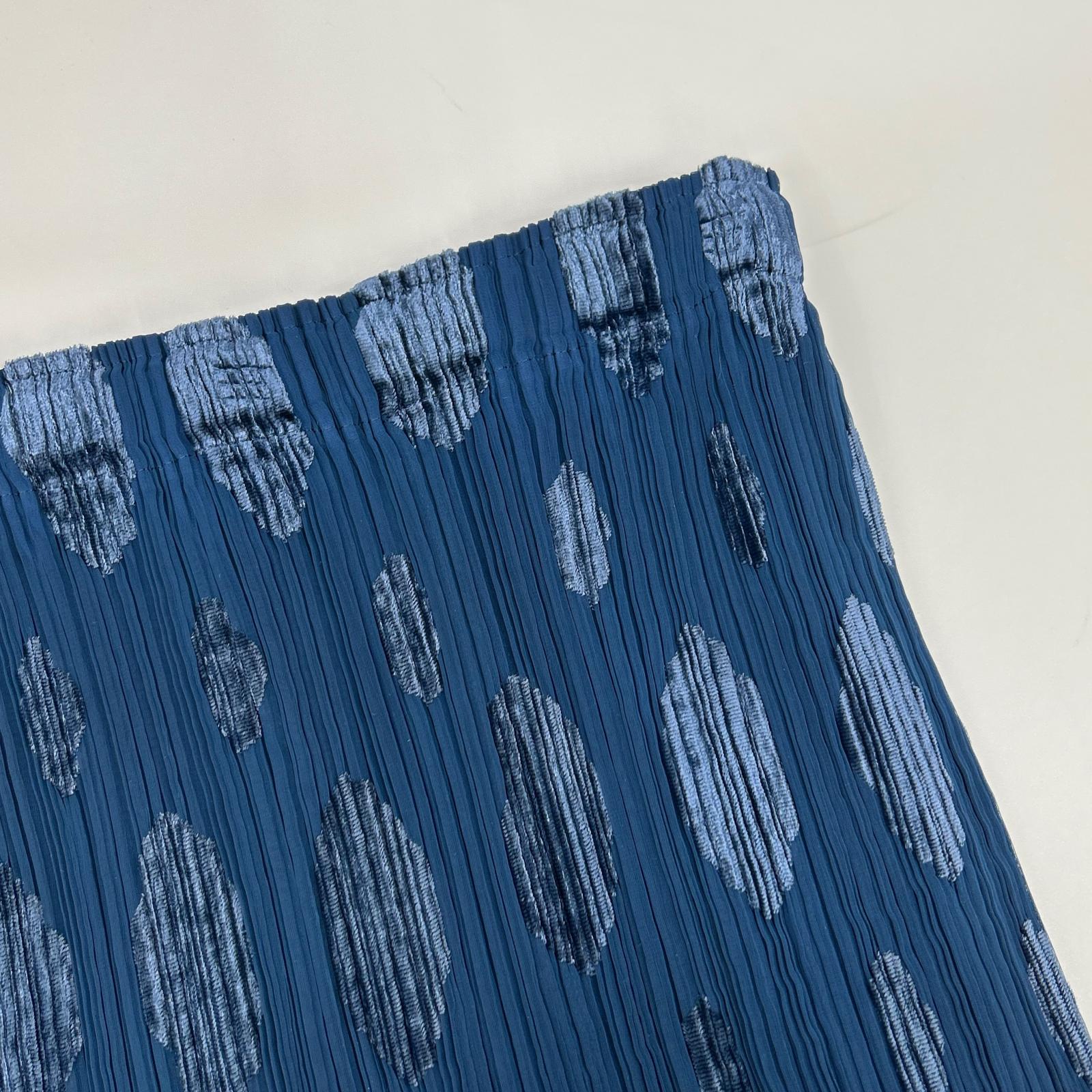 ISSEY MIYAKE FETE イッセイミヤケフェット IF64-FG736 ブルー ラージドットサイドスリット プリーツスカート スカート