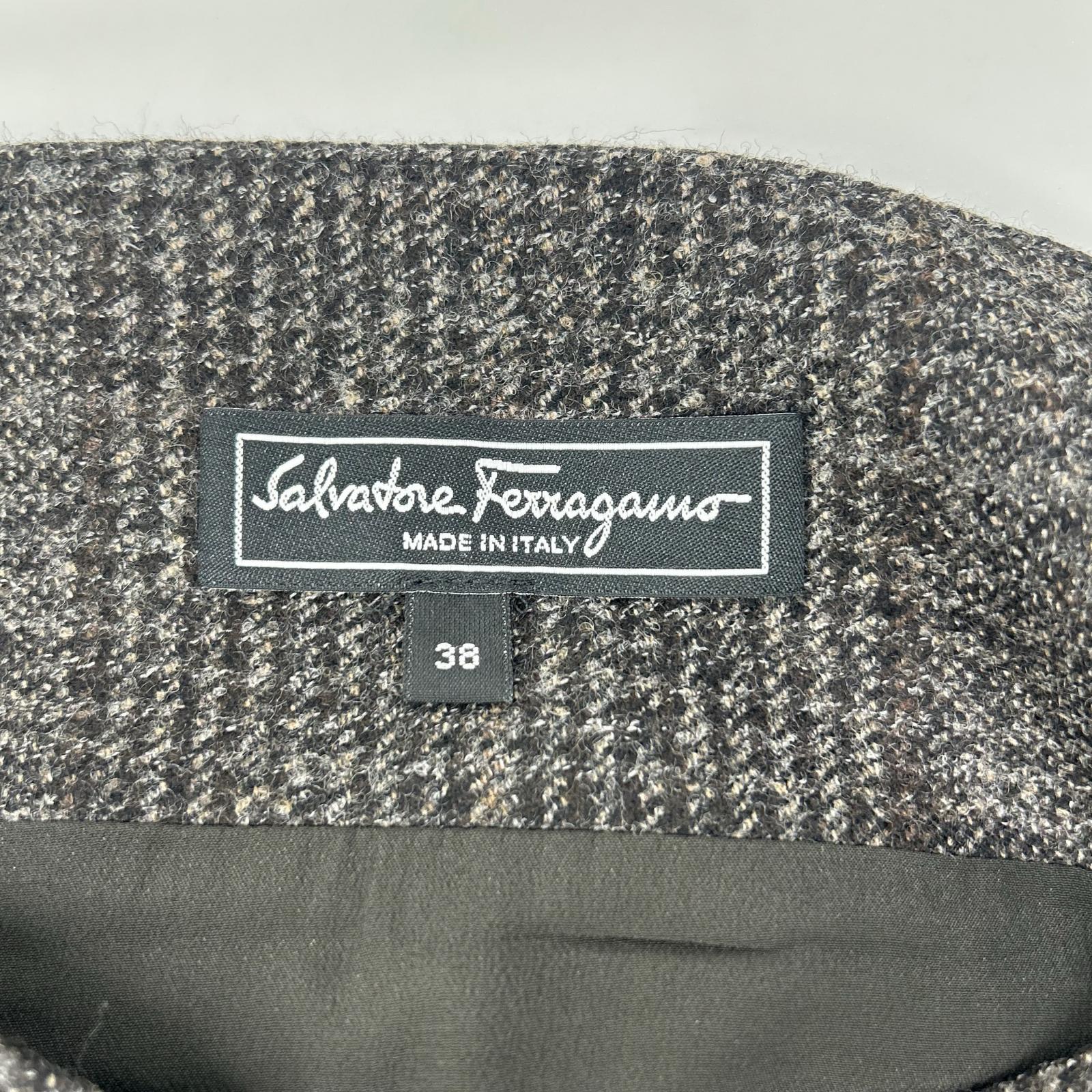 Salvatore Ferragamo サルヴァトーレフェラガモ 5461-004 ダークグレー ウール グレンチェック タックショートスカート スカート