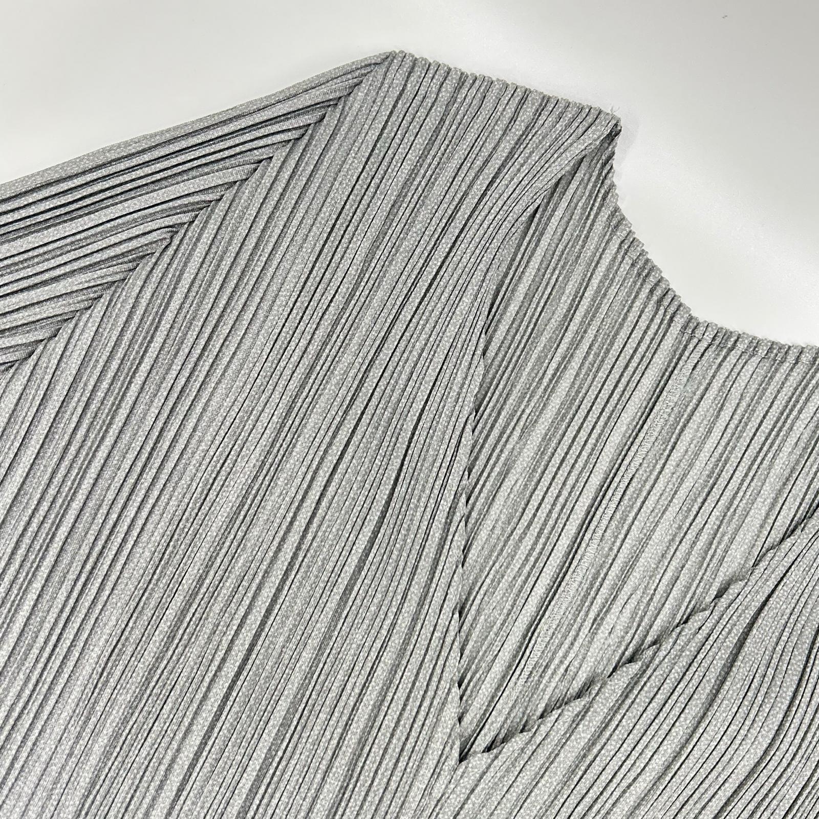PLEATS PLEASE プリーツプリーズ PP41-JK103 グレー Vネックカットソー ブラウス トップス