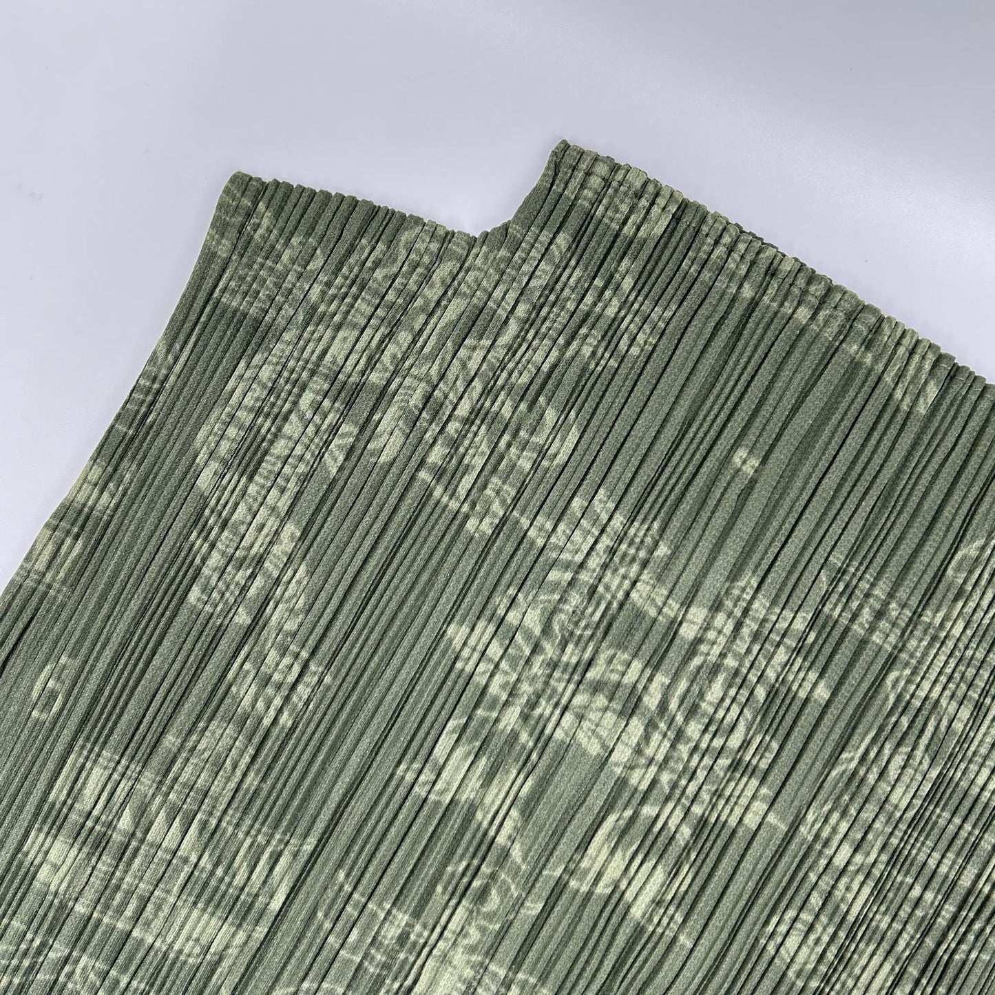 PLEATS PLEASE プリーツプリーズ PP41-JK721 グリーン チャイニーズ柄モックネックノースリーブトップス トップス