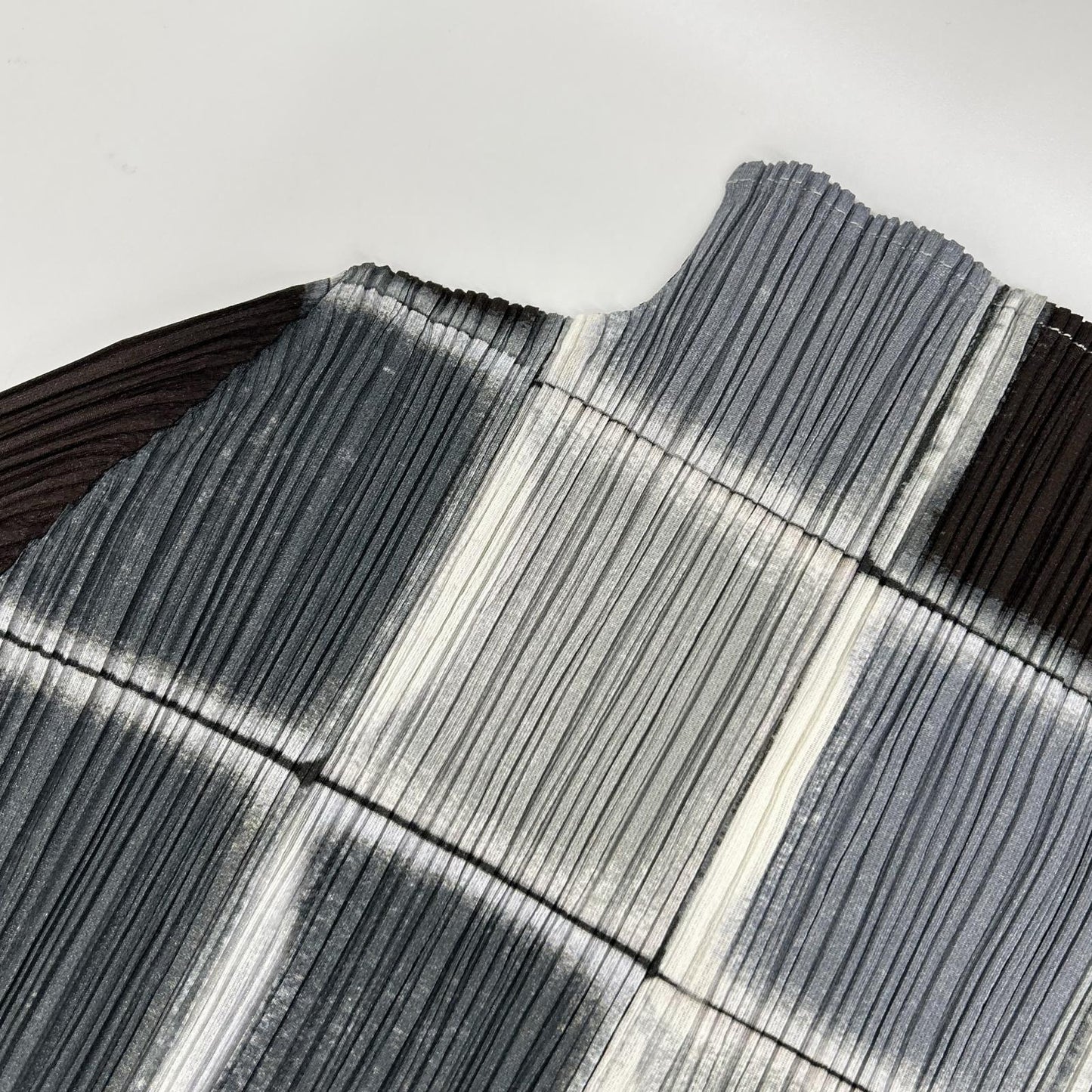 PLEATS PLEASE プリーツプリーズ PP41-JK662 グレー タイルプリントモックネック長袖カットソー トップス