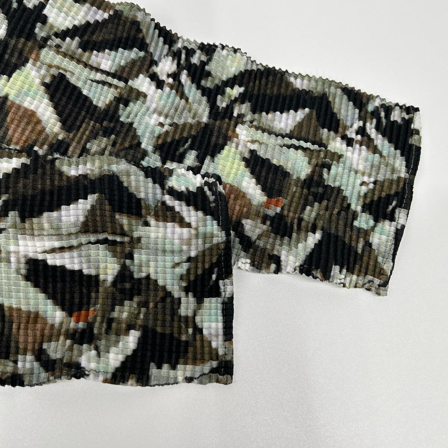 MeISSEYMIYAKE ミーイッセイミヤケ MI43-FJ611 マルチカラー 総柄モックネック長袖カットソー トップス
