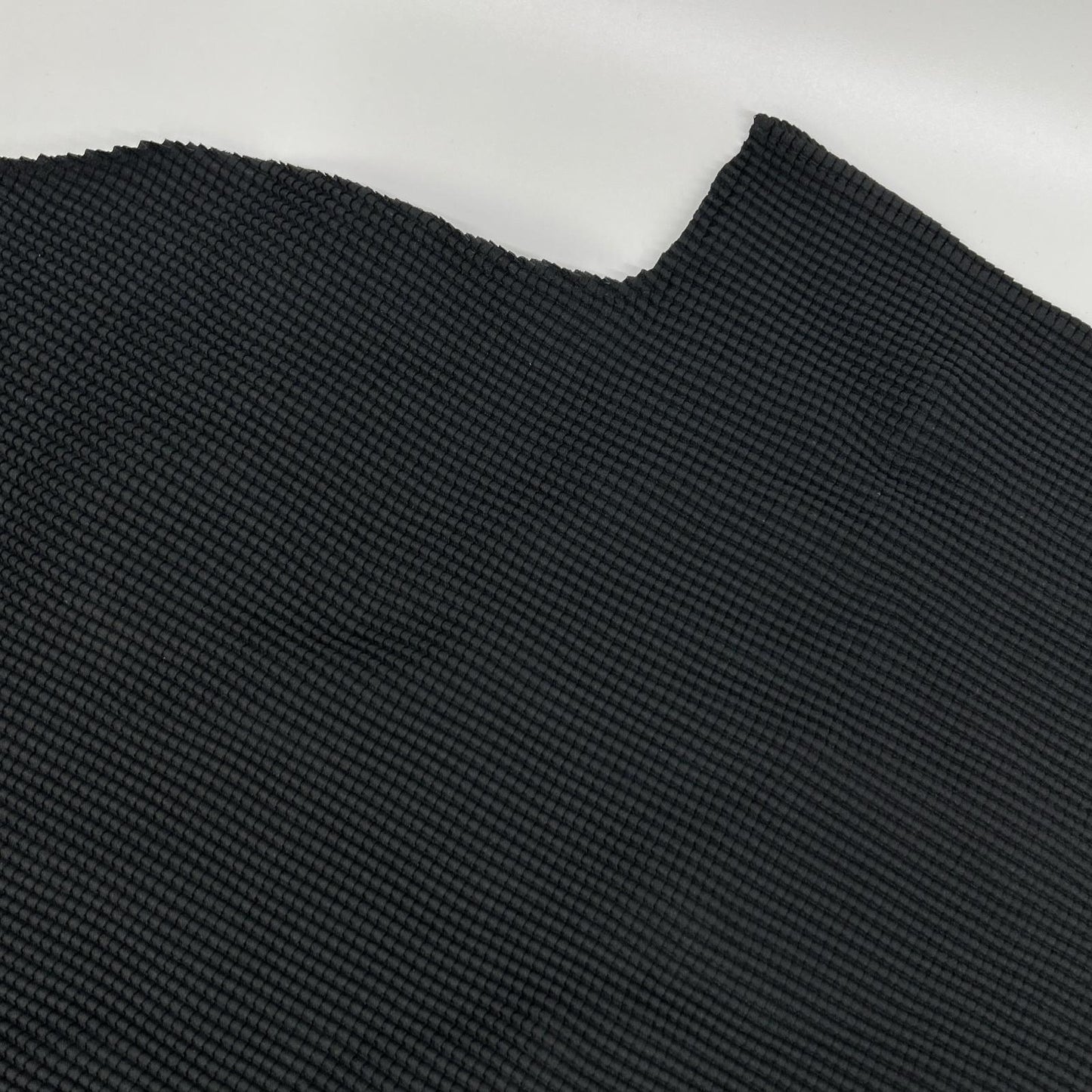 MeISSEYMIYAKE ミーイッセイミヤケ MI33-FJ421 ブラック×レッド モックネック長袖カットソー トップス