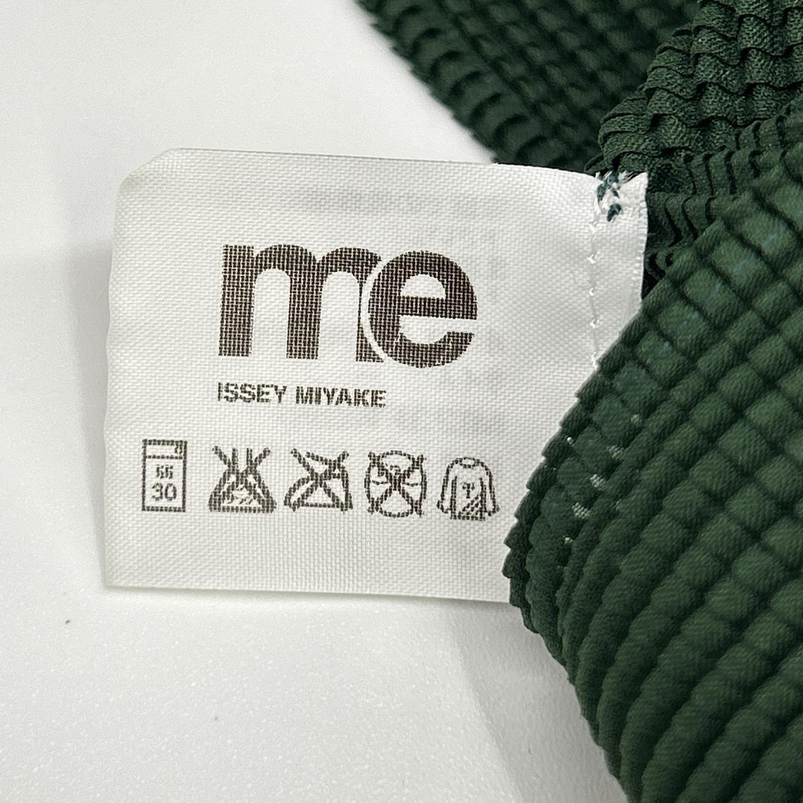 MeISSEYMIYAKE ミーイッセイミヤケ MI23-FK053 グリーン モックネックショートスリーブカットソー スカート