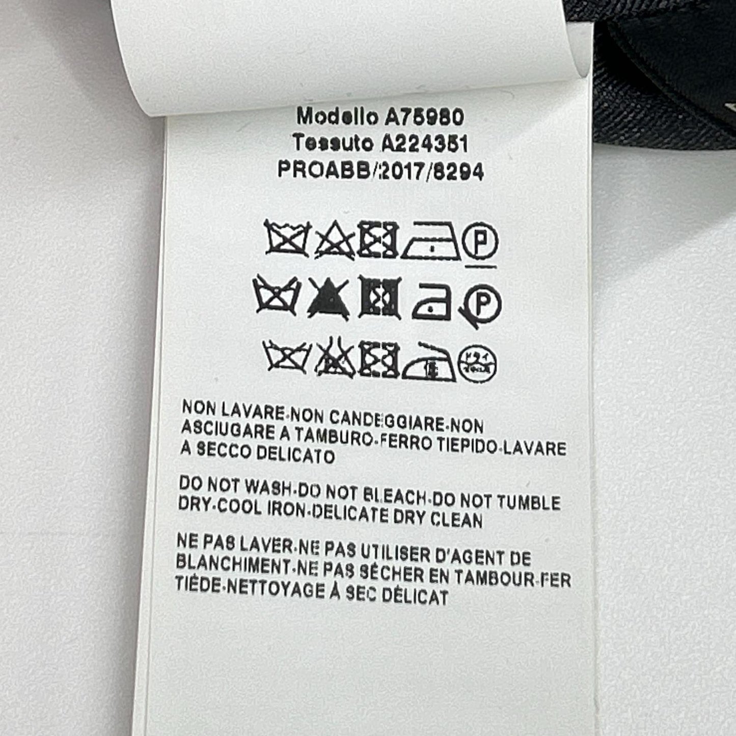 GIANNI VERSACE ジャンニ ヴェルサーチ A75980 ブラック マルチカラー フローラルプリント ロングスリーブ ボタンシャツ トップス