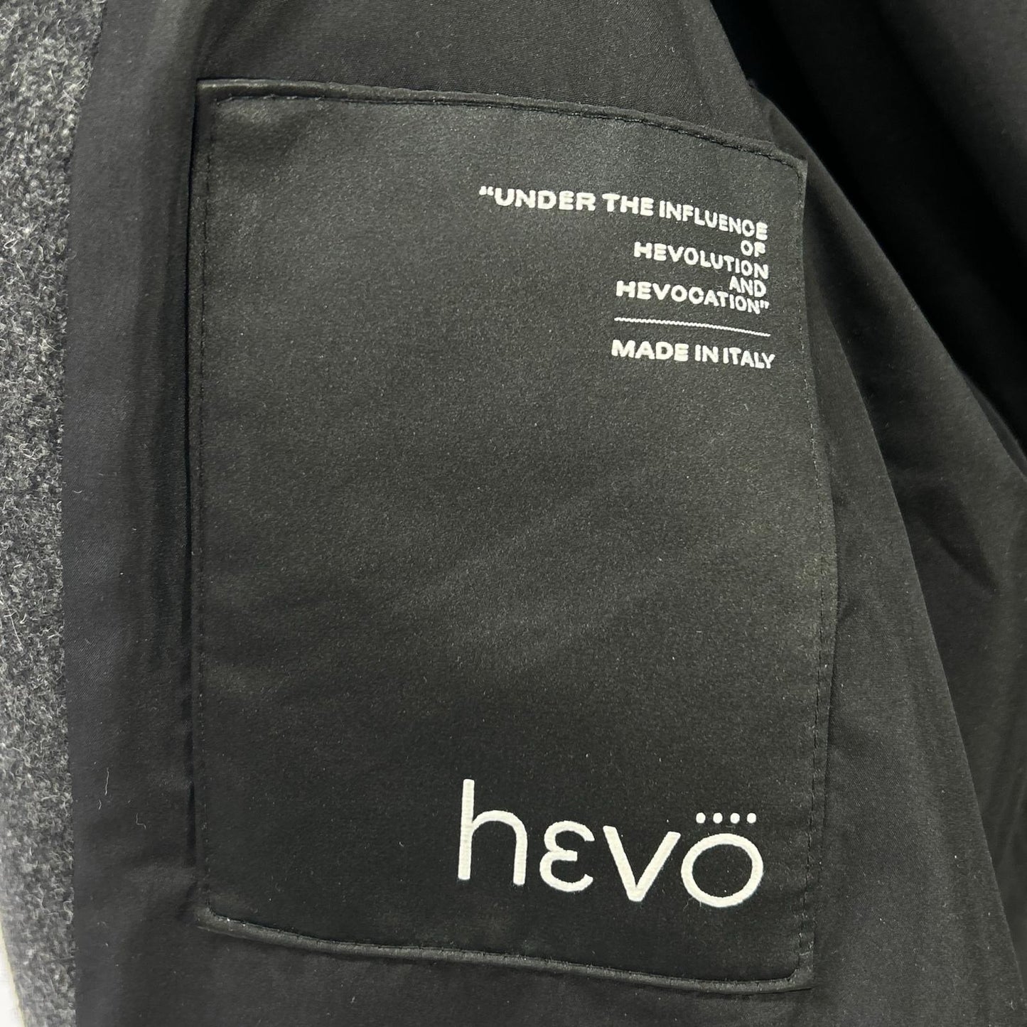 hevo イーヴォ チャコール ダブルブレスト ベルテッドコート コート