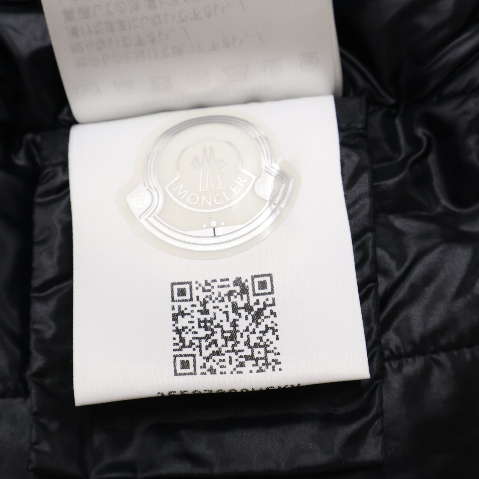 MONCLER モンクレール 【新品同様】HENDAYE ベルト付 フーディダウンジャケット ジャケット