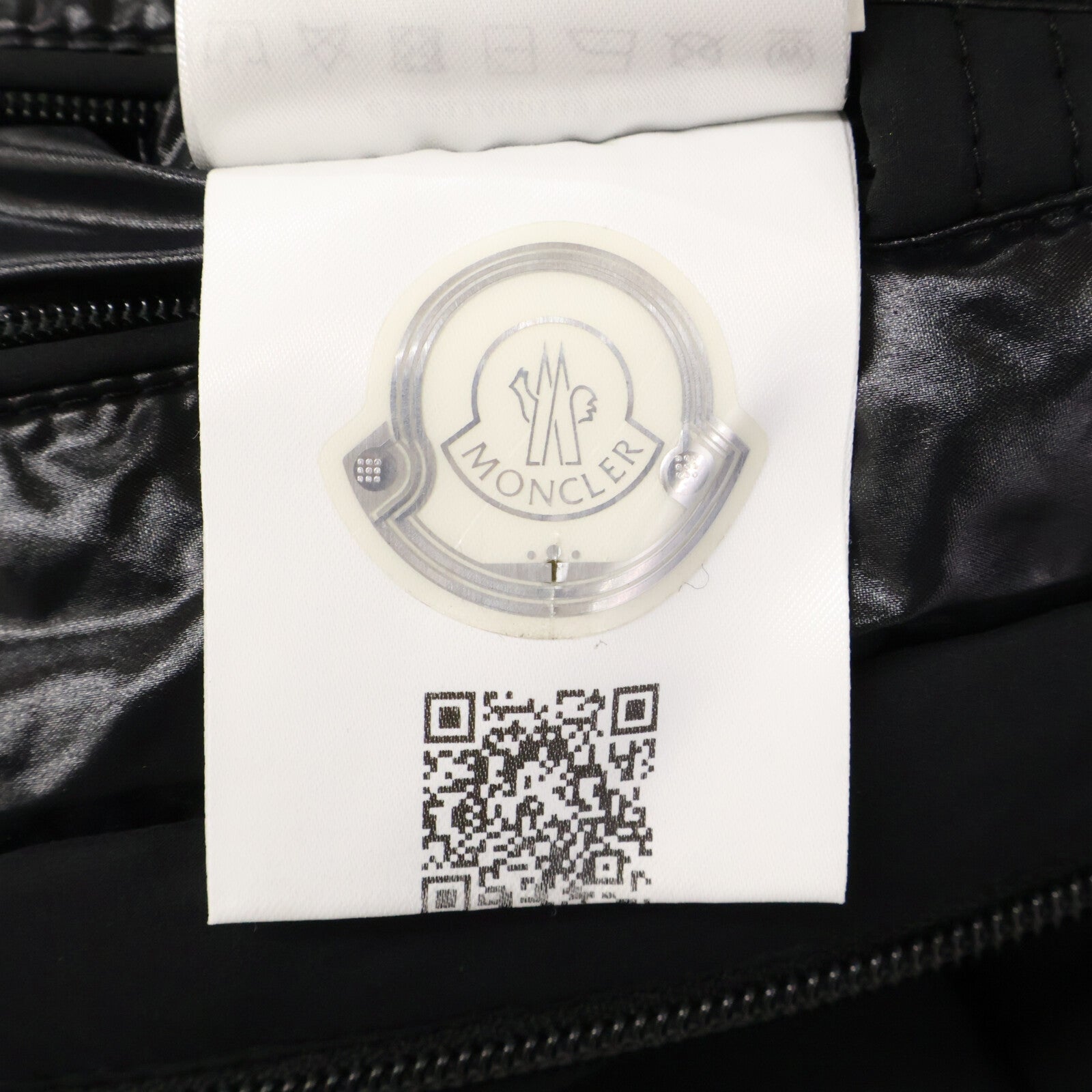 MONCLER モンクレール AMBOISE アンボワーズ フロントロゴ フーディダウンジャケット ジャケット
