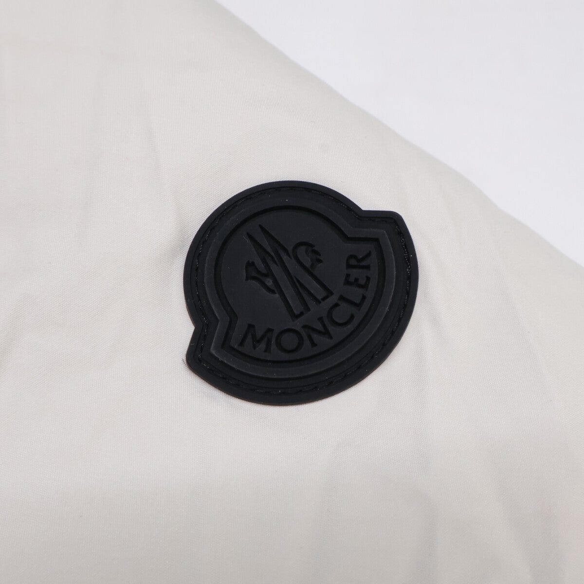 MONCLER Moncler [Made in 2023] ABERDEN embossed-logo hooded down coat