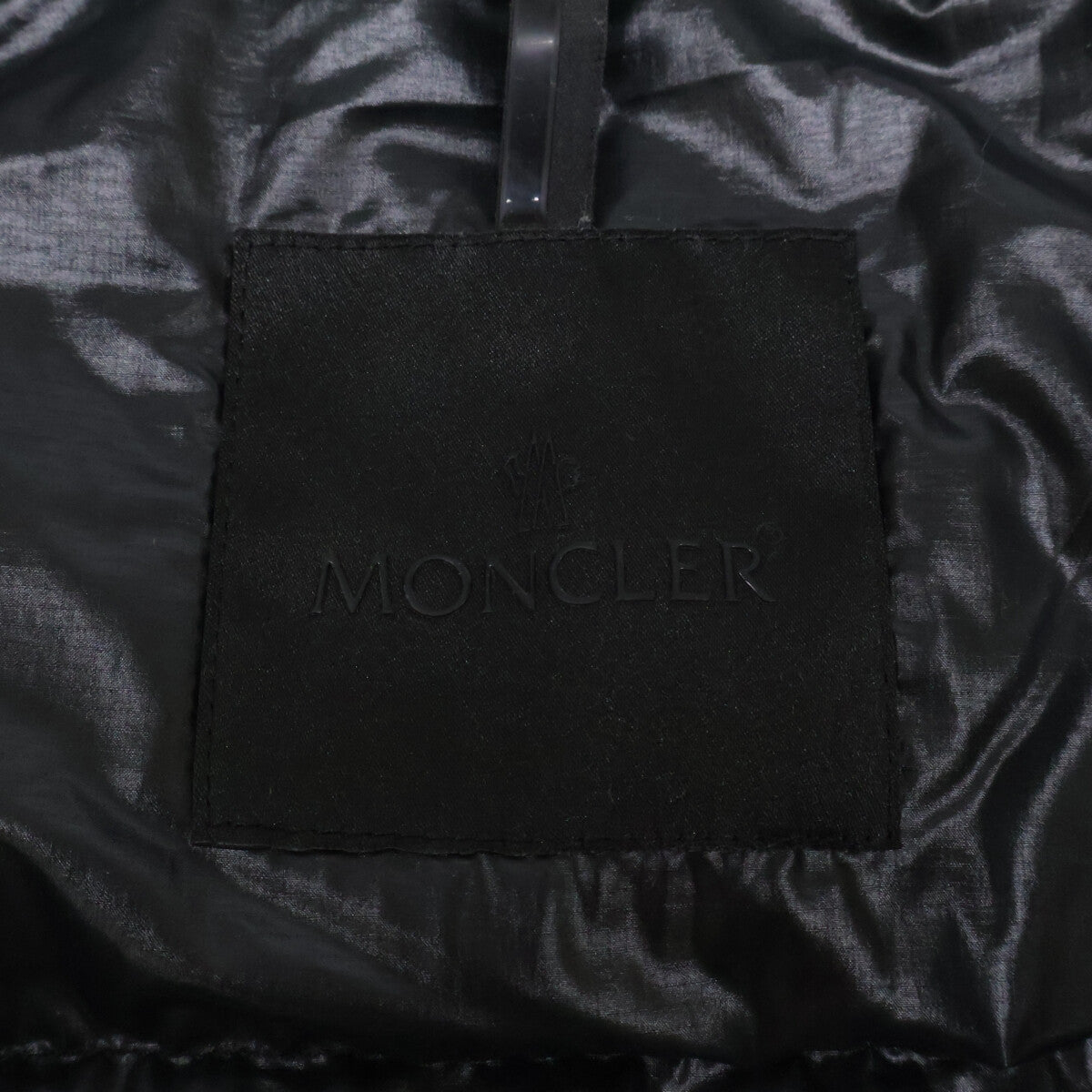 MONCLER Moncler [Made in 2023] ABERDEN embossed-logo hooded down coat