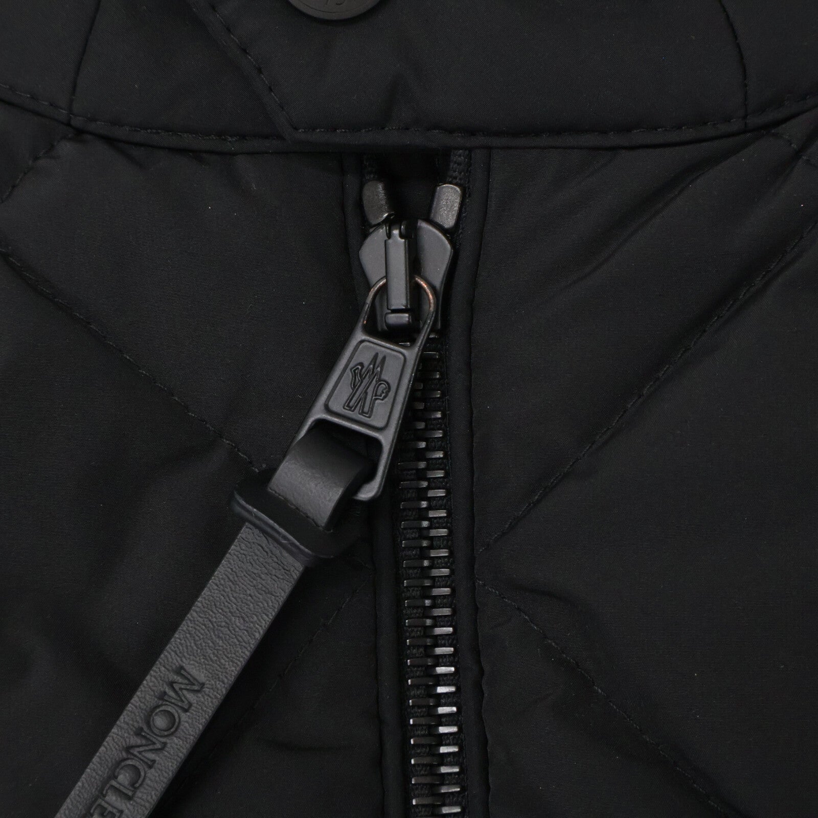 MONCLER モンクレール 【美品/25年製】VIVIES キルティング切替 ダウンジャケット ジャケット