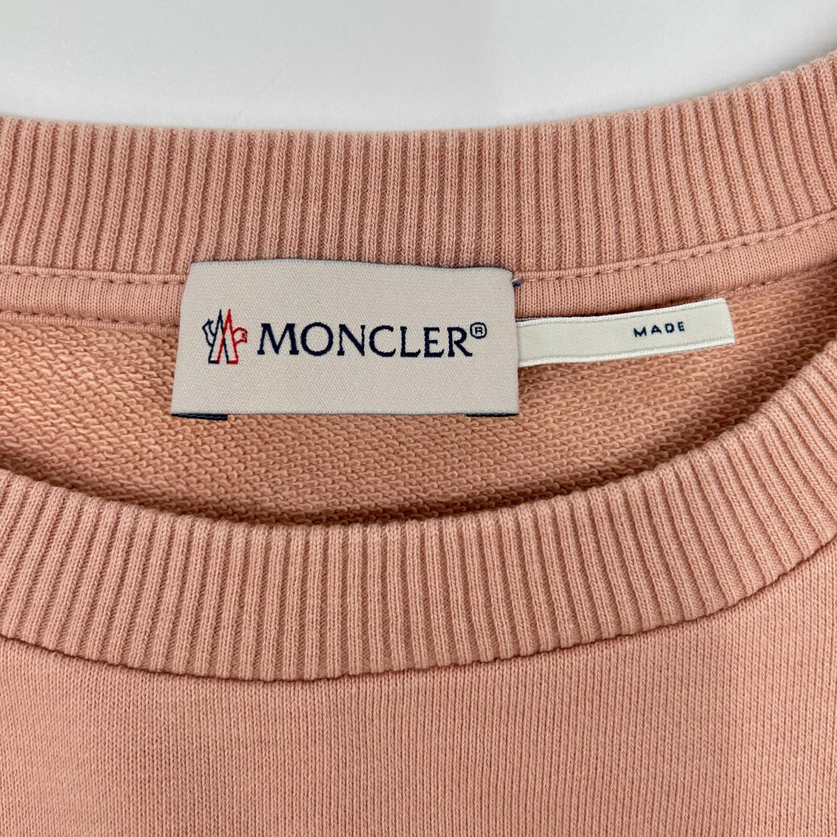 MONCLER モンクレール 22AW SWEATSHIRT ピンク×ホワイト コットン フロントロゴ クルーネックスウェットプルオーバー トップス