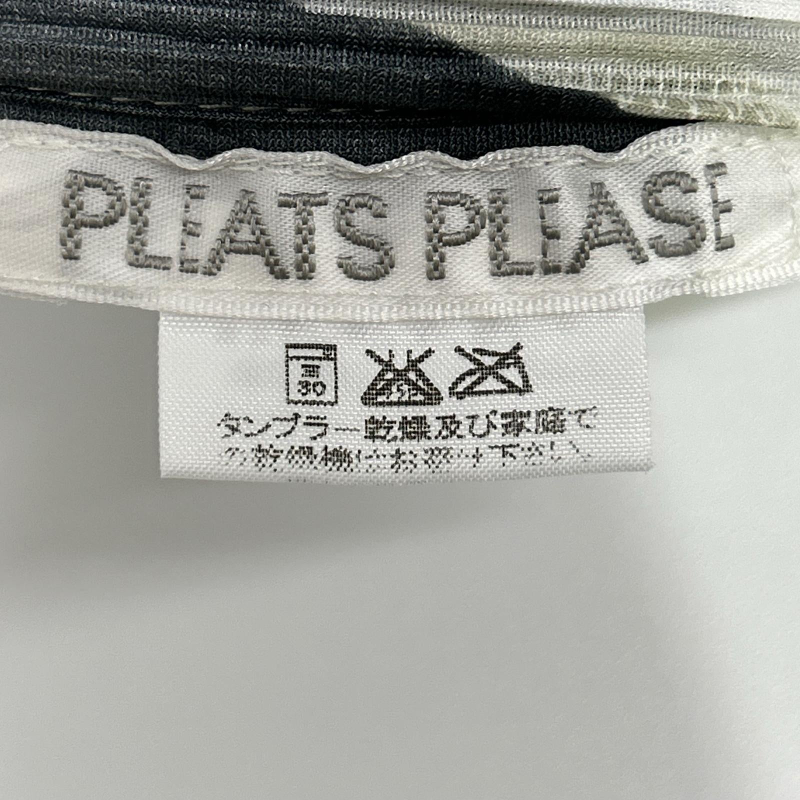 PLEATS PLEASE プリーツプリーズ PP06-JJ202 ホワイト×ブラック 花びら柄半袖シャツブラウス トップス