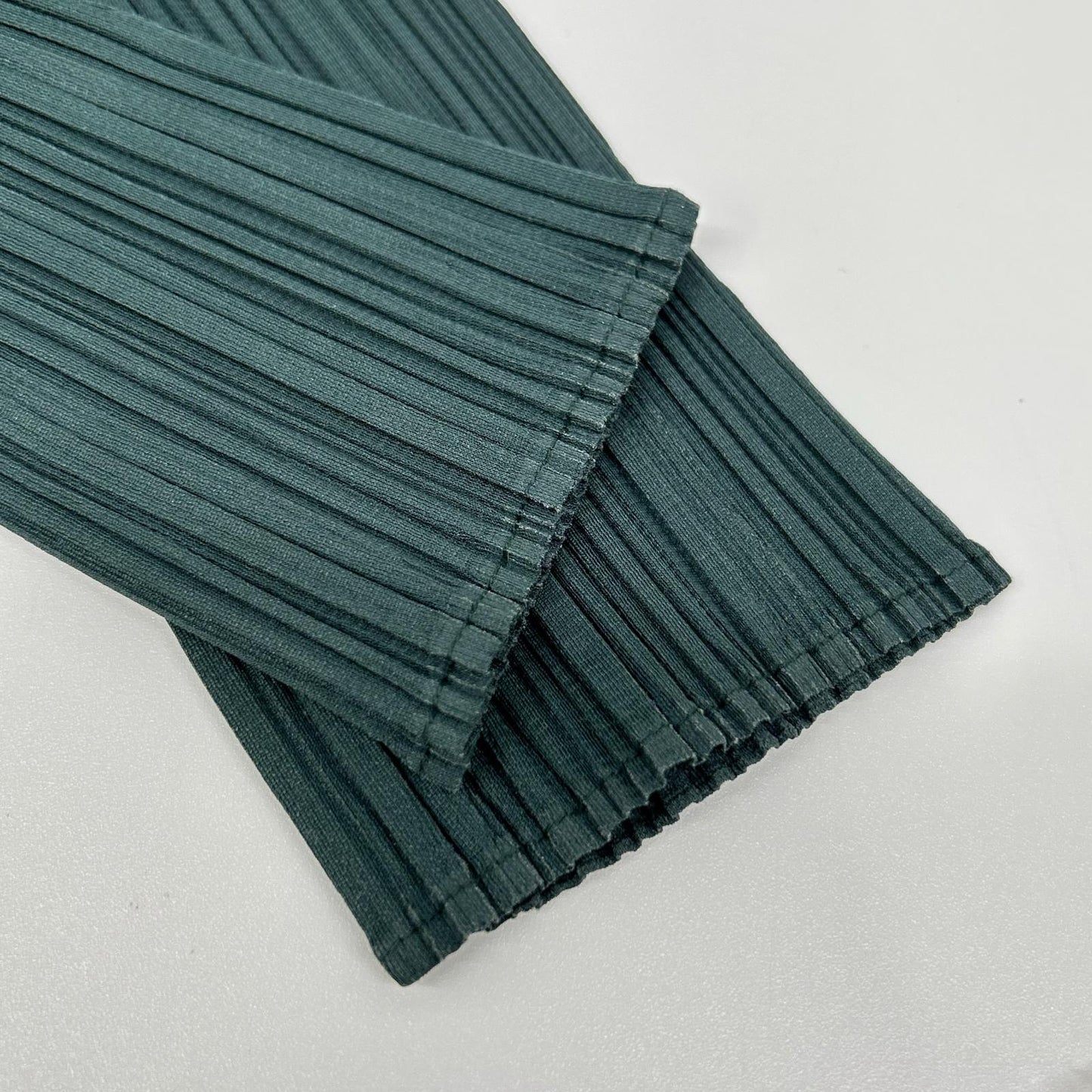 PLEATS PLEASE プリーツプリーズ PP72-JK602 グリーン クルーネック長袖カットソー トップス