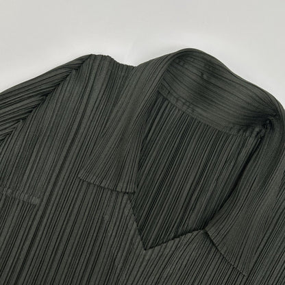 PLEATS PLEASE プリーツプリーズ PP33-JK149 チャコール 襟付きVネック半袖カットソー トップス
