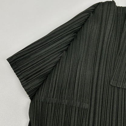 PLEATS PLEASE プリーツプリーズ PP33-JK149 チャコール 襟付きVネック半袖カットソー トップス