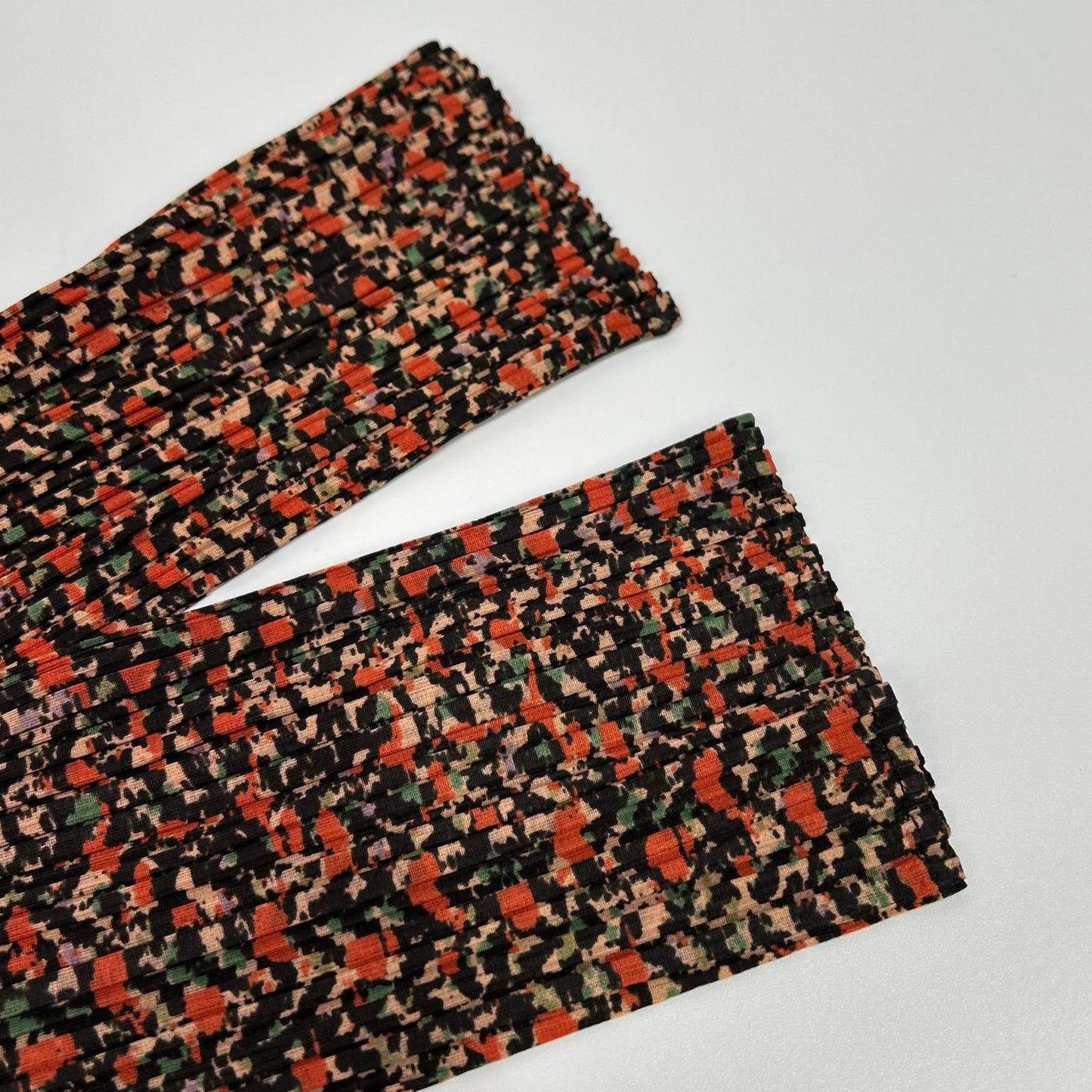 PLEATS PLEASE プリーツプリーズ PP74－JK704 ブラウン×オレンジ 総柄ハイネック長袖カットソー トップス