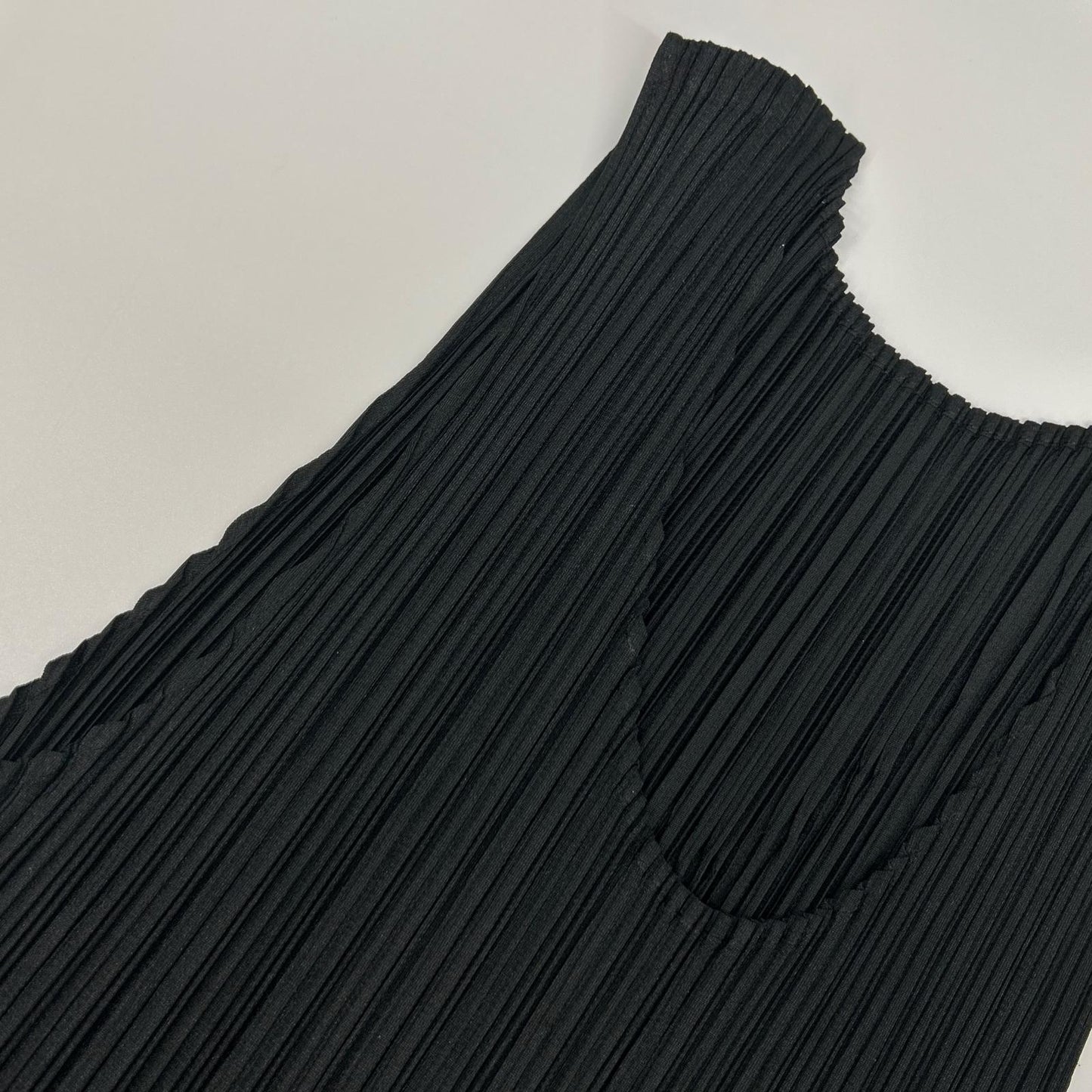 PLEATS PLEASE プリーツプリーズ PP05-JK001 ブラック ノースリーブトップス トップス
