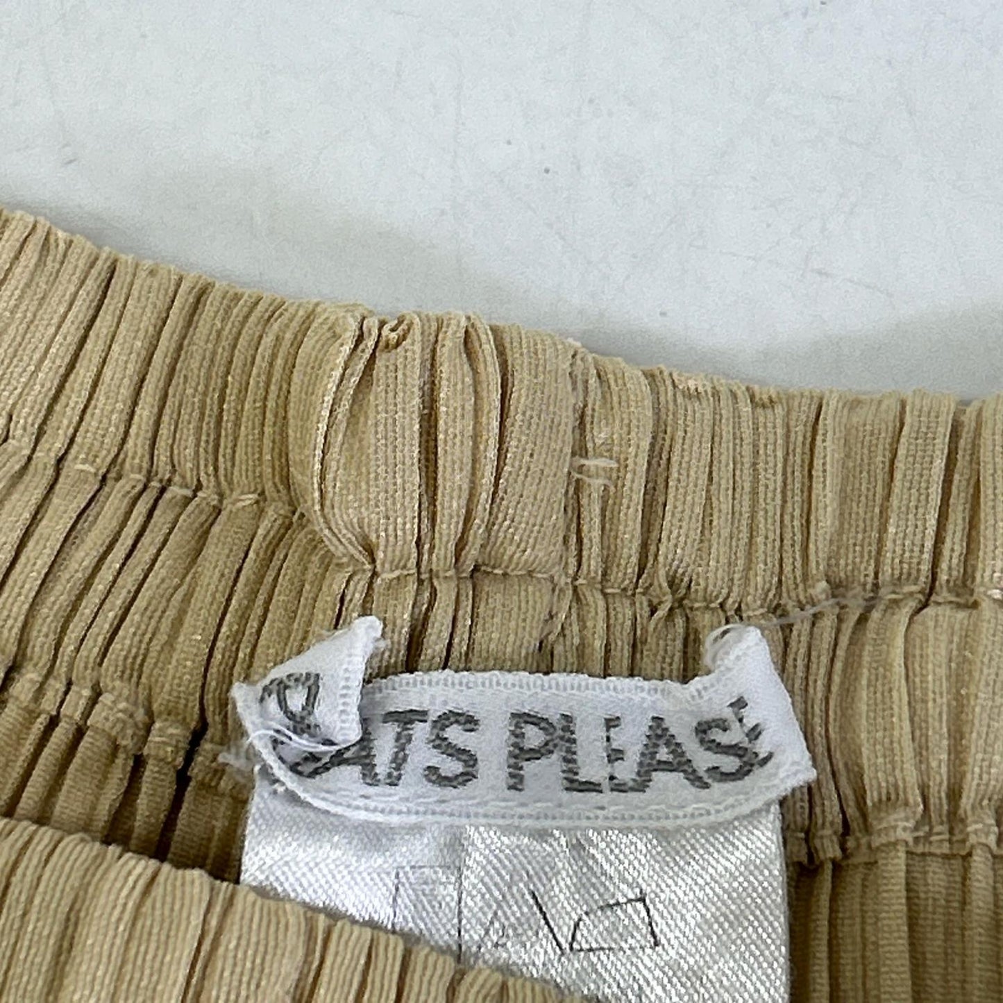 PLEATS PLEASE プリーツプリーズ PP04-JF643 ベージュ イージーパンツ ボトムス