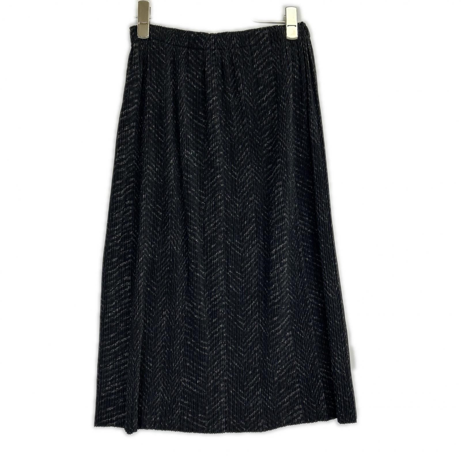 ISSEY MIYAKE イッセイミヤケ IM03FG714 ブラック ヘリンボーンミディアムスカート スカート