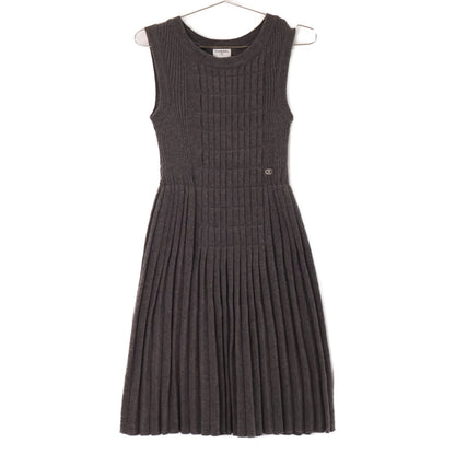 CHANEL シャネル 【国内正規】P31446K00493 07A ウール ココマークプレート ニット ノースリーブ ワンピース