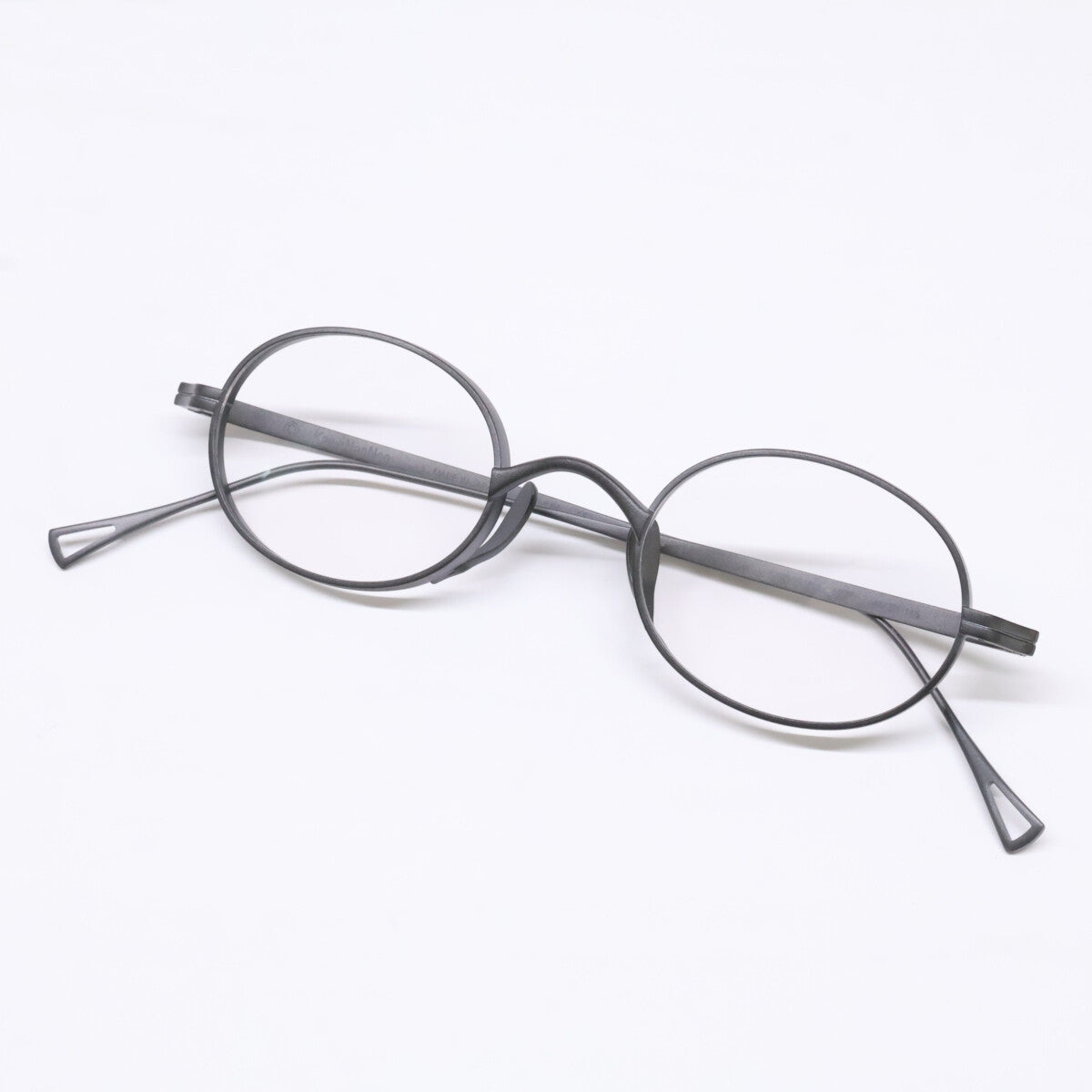 KameManNen カメマンネン 【美品】KMN9918 チタン オーバルシェイプ 眼鏡