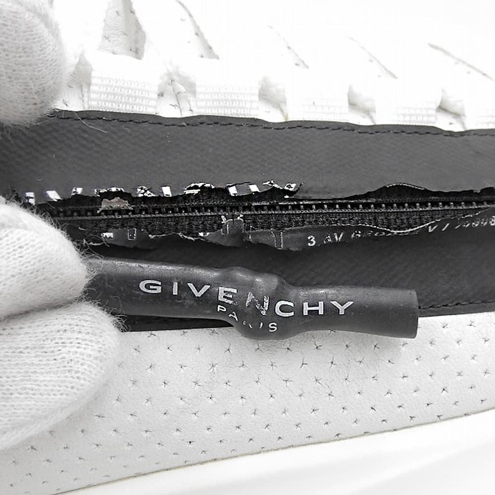 GIVENCHY Givenchy SPECTRE LOW calf leather Runner Zip low-top sneakers men's white × black 24.0cm BE0019E0SV shoes