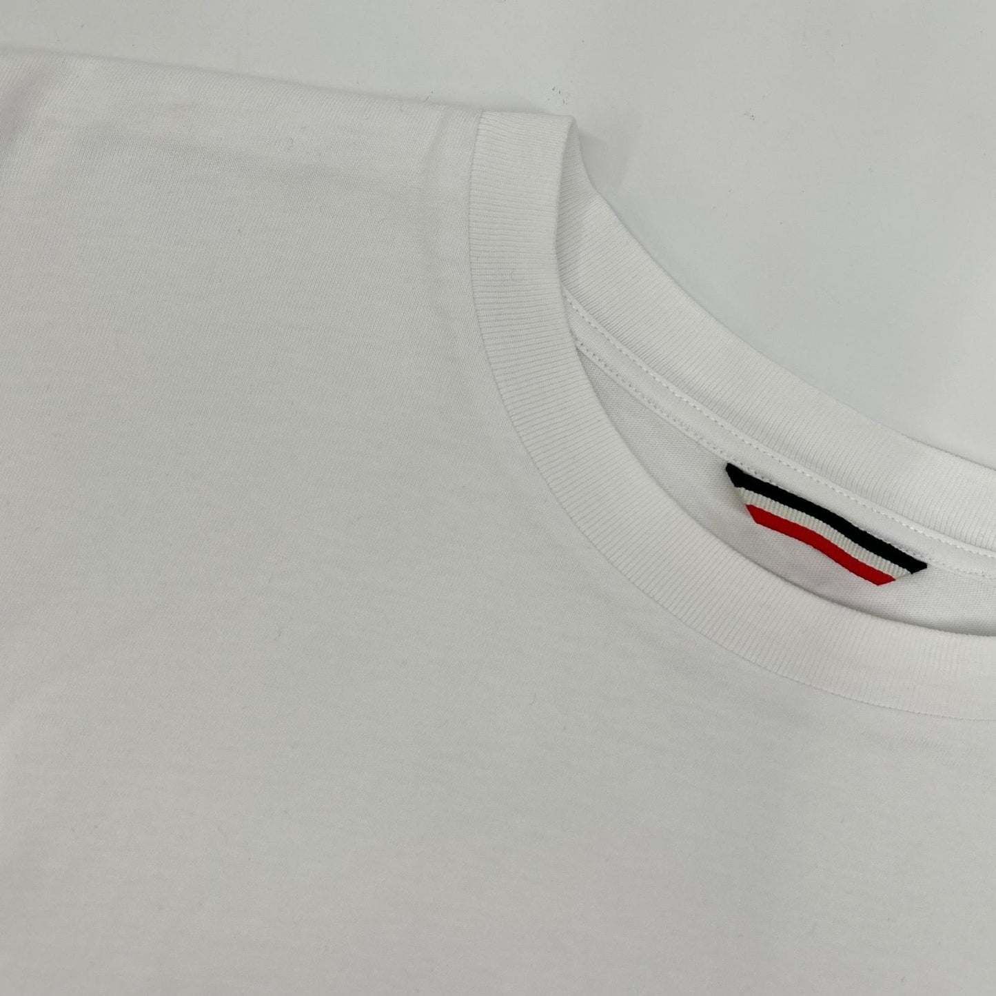 MONCLER モンクレール ホワイト MAGLIA T-SHIRT M/LUNGA ビックワッペン長袖カットソー トップス