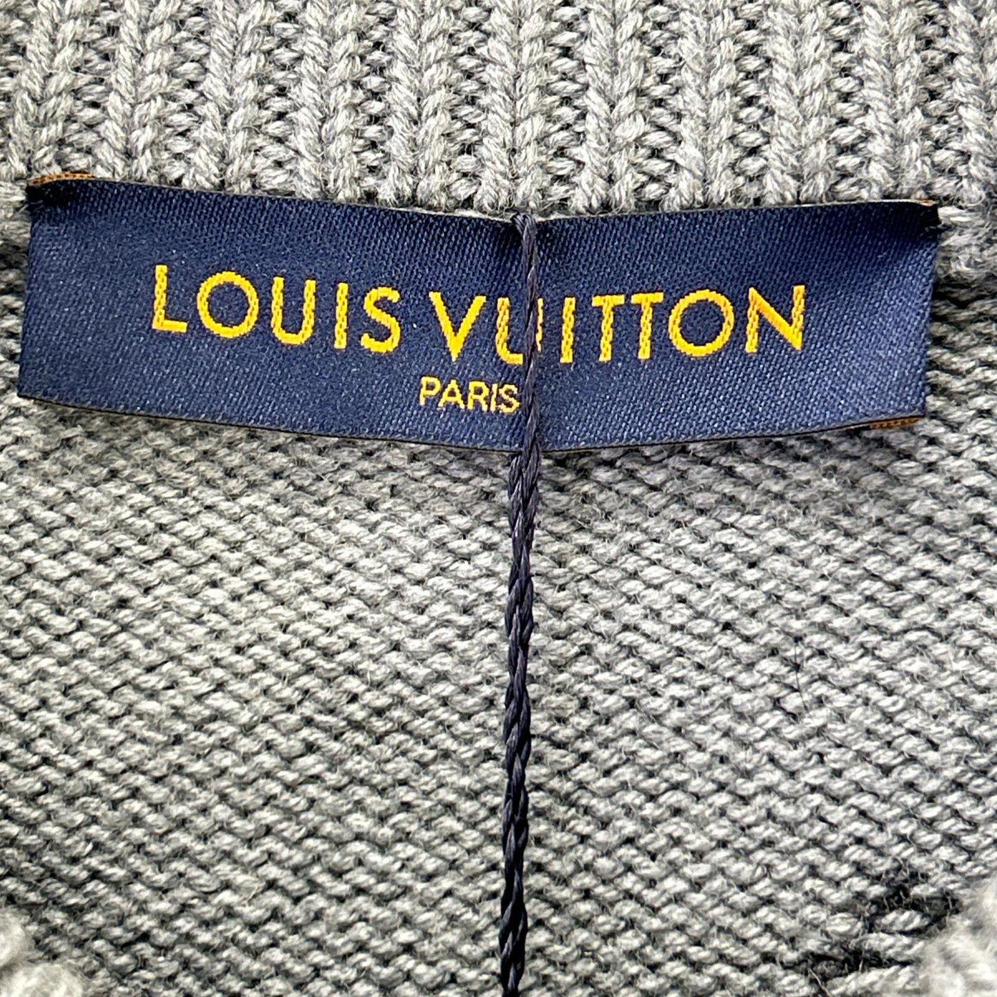 LOUIS VUITTON ルイヴィトン RM192 GVH HHN99W 19AW グレー ウール100 Embellished Globe Intarsia グローバルスタッズ バックロゴクルーネックニット トップス
