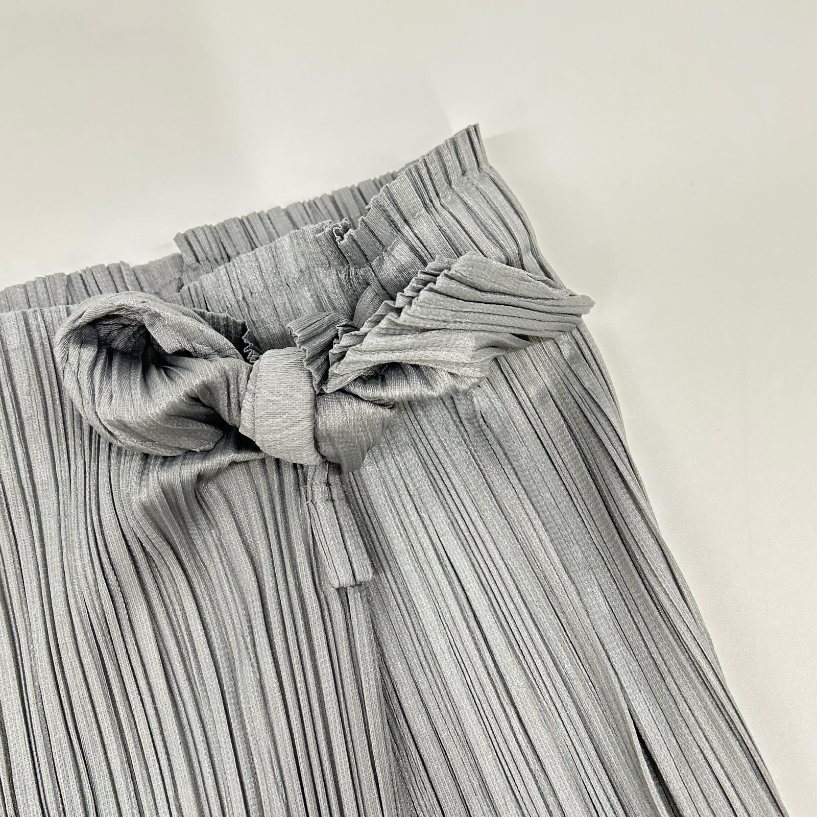 PLEATS PLEASE プリーツプリーズ 26SS PP61JF474 FACADE ライトグレー ポリエステル 変形デザインプリーツワイドパンツ ボトムス
