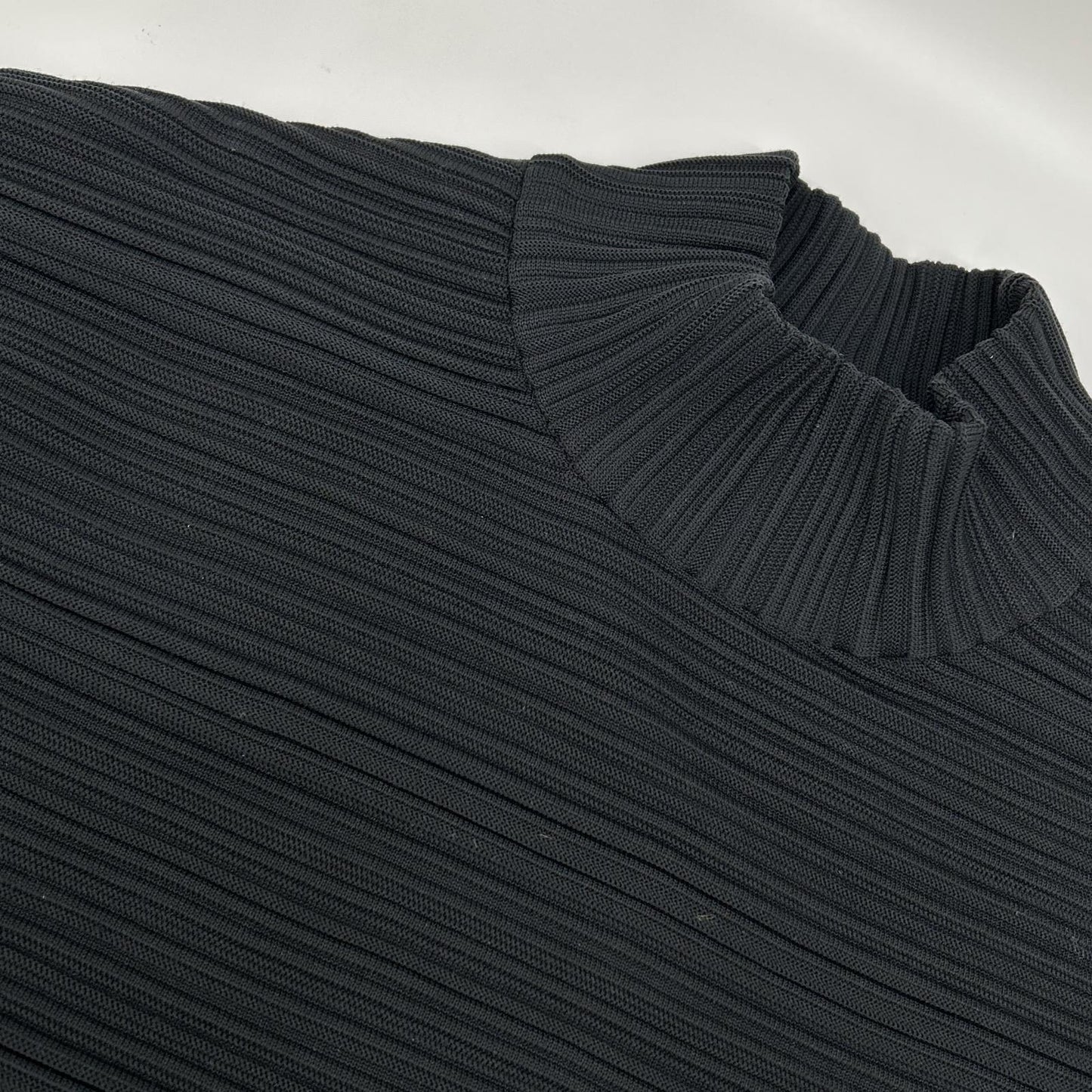 PLEATS PLEASE プリーツプリーズ 25AW PP53KK862 ブラック ポリエステル ロングスリーブ モックネックプリーツプルオーバー トップス
