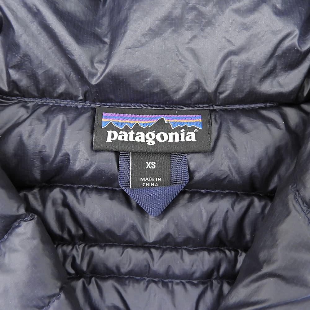 Patagonia パタゴニア ナイロン ウルトラライトダウンフーディー ジャケット レディース ネイビー XS 84772 ジャケット