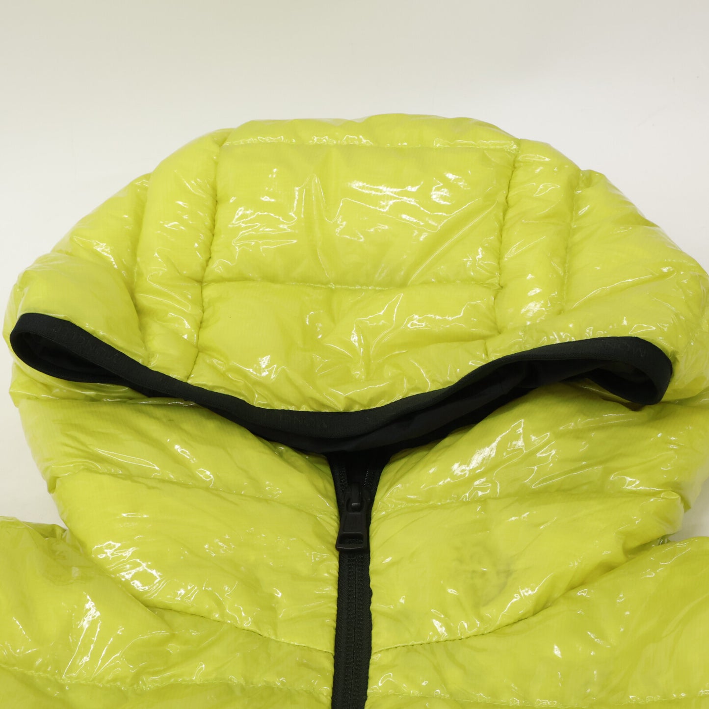 MONCLER モンクレール LAPPE ラッペ シャイニーナイロン フーディダウン ベスト