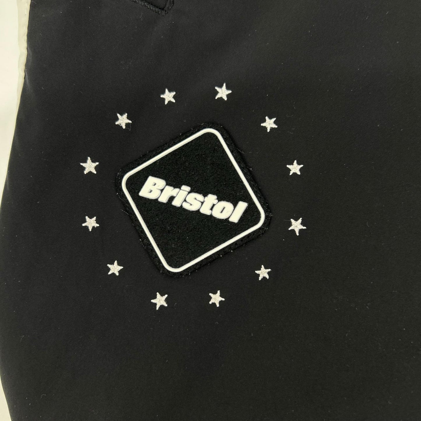 F.C.Real Bristol エフシーリアルブリストル ×SOPH. FCRB-222011 ブラック×ホワイト ナイロン SIDE LINE TRAINING PANTS ボトムス