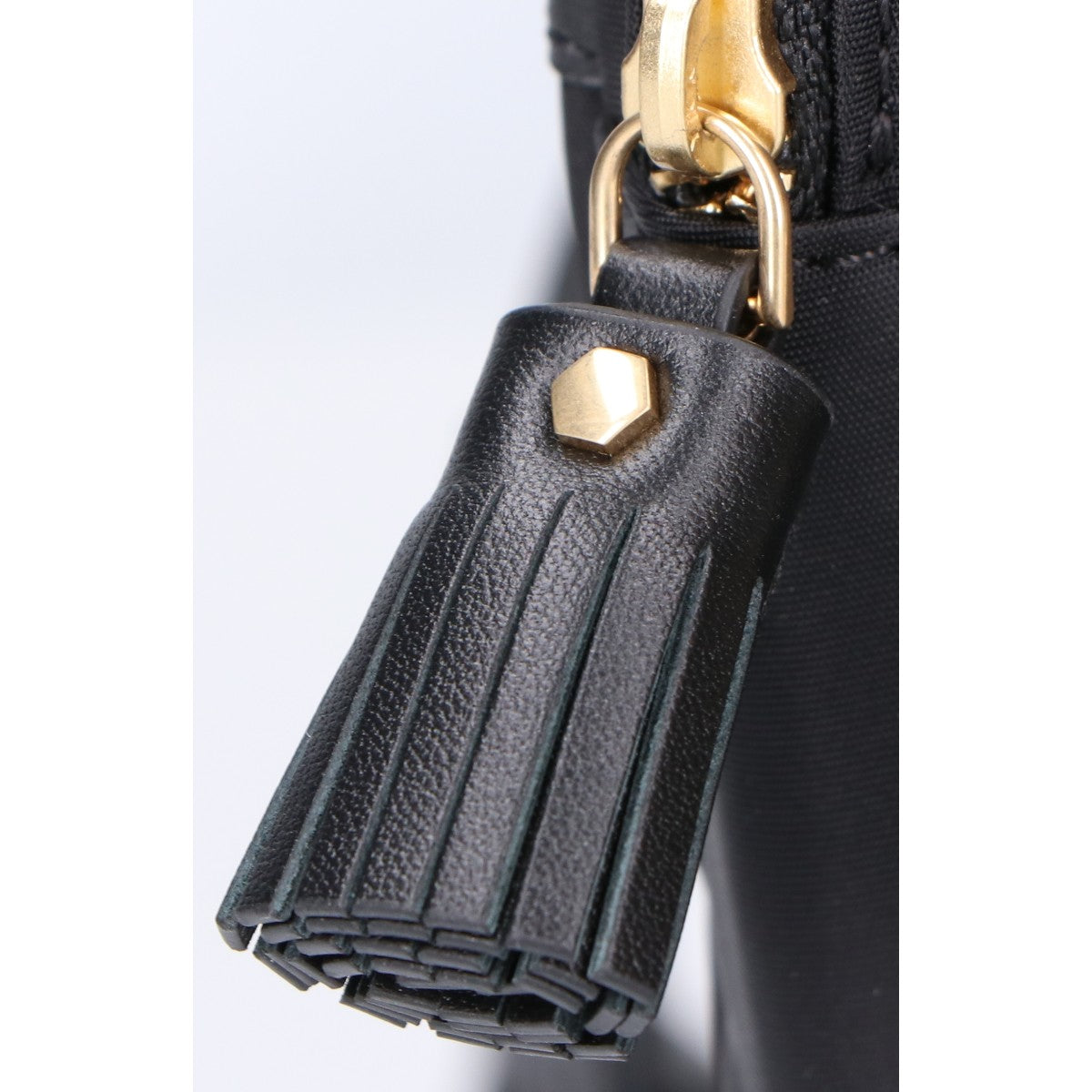 Anya Hindmarch アニヤ ハインドマーチ 【美品】5050925181631 Eyes エッセンシャルズ・クロスボディ ショルダーバッグ