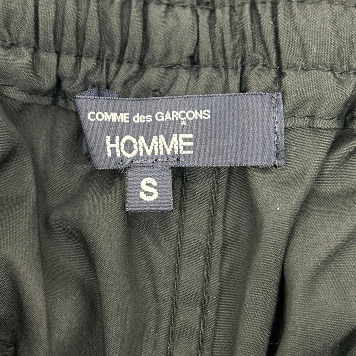 COMMEdesGARCONS HOMME コムデギャルソンオム 26SS HQ-P103 ブラック ドローストリング テーパード 綿ブロードベイカーパンツ ボトムス