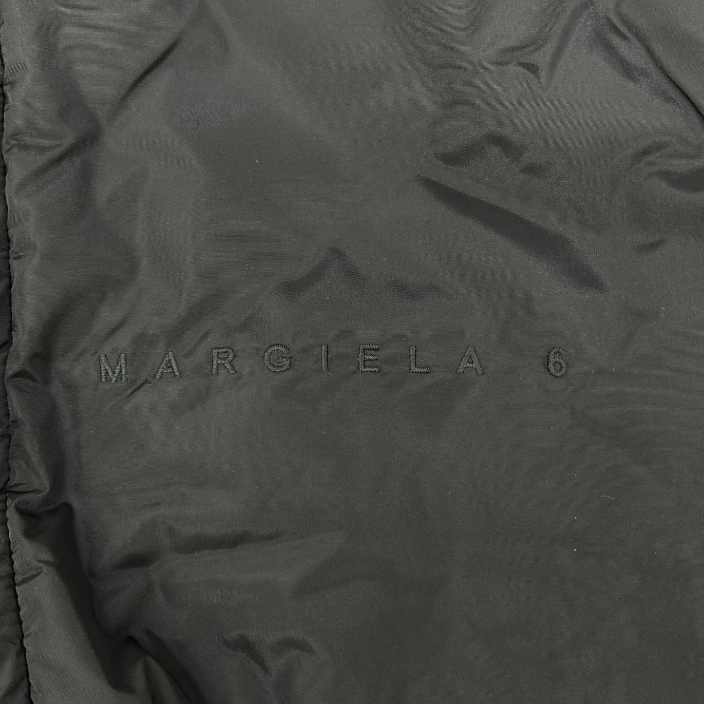 MM6 エムエムシックス M60168 MM089 22年 ブラック バックナンバー 6 パテッドナイロンコート コート