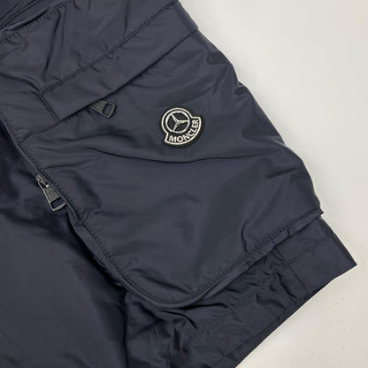 MONCLER モンクレール 【GENIUS】×MERCEDES-BENZ BY NIGO 25SS BERMUDA ダークネイビー カーゴポケット テクニカルナイロンショーツ ボトムス