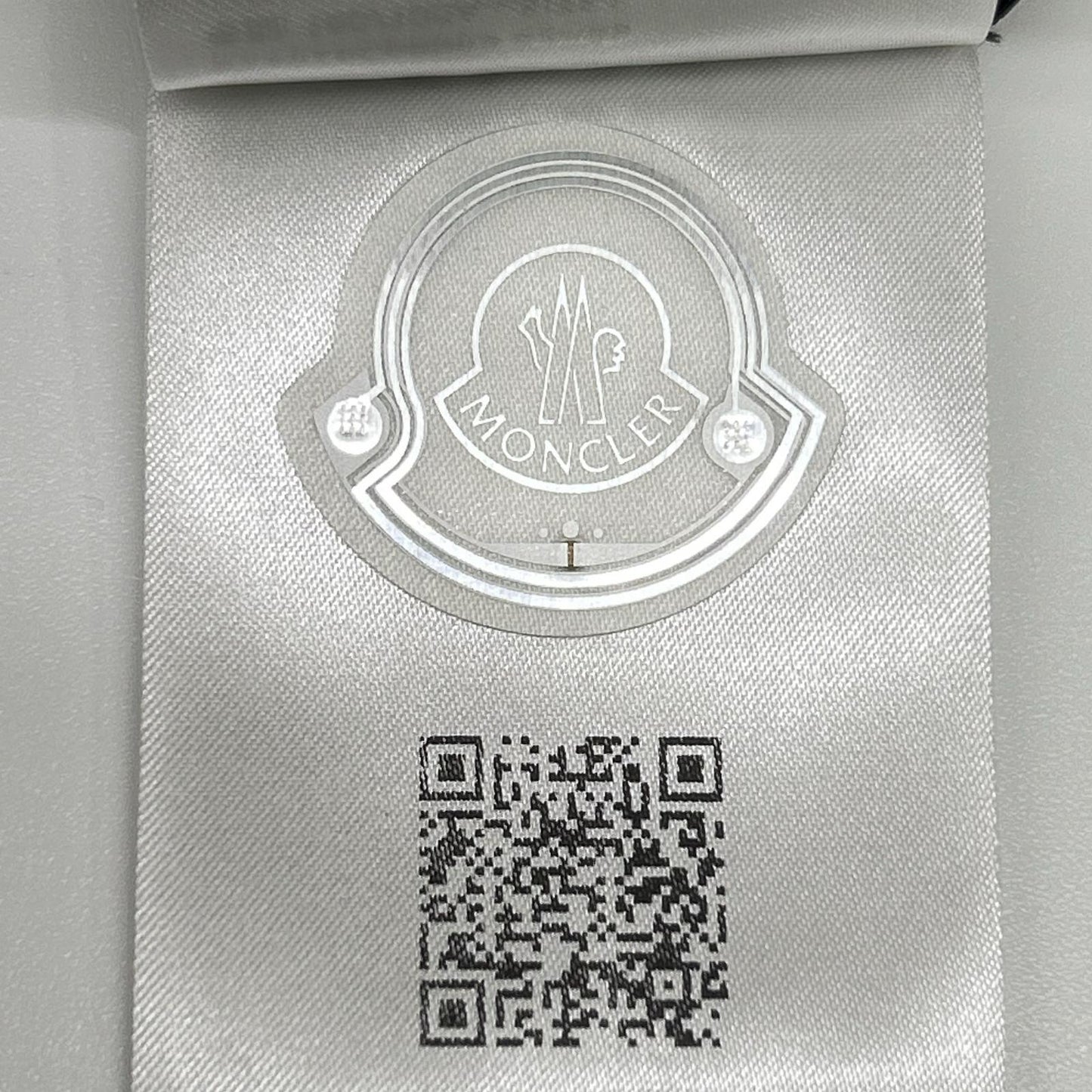 MONCLER モンクレール 【GENIUS】×MERCEDES-BENZ BY NIGO 25SS SS T-SHIRT カーキ コットン アーカイブフォトプリント Tシャツ トップス