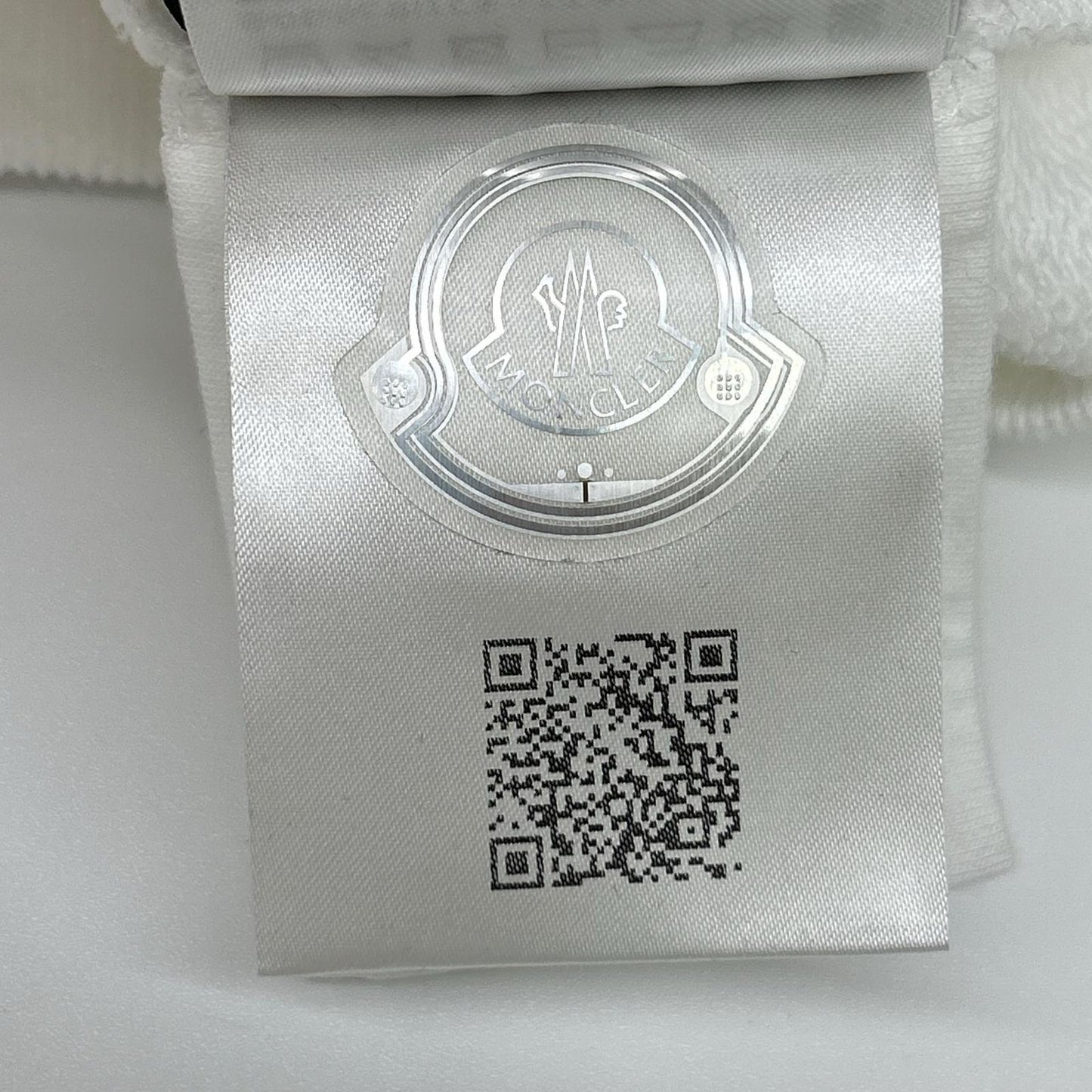 MONCLER モンクレール 【GENIUS】×FRAGMENT HIROSHI FUJIWARA 25SS HOODIE ホワイト コットン ロゴプリントスウェットフーディプルオーバー トップス