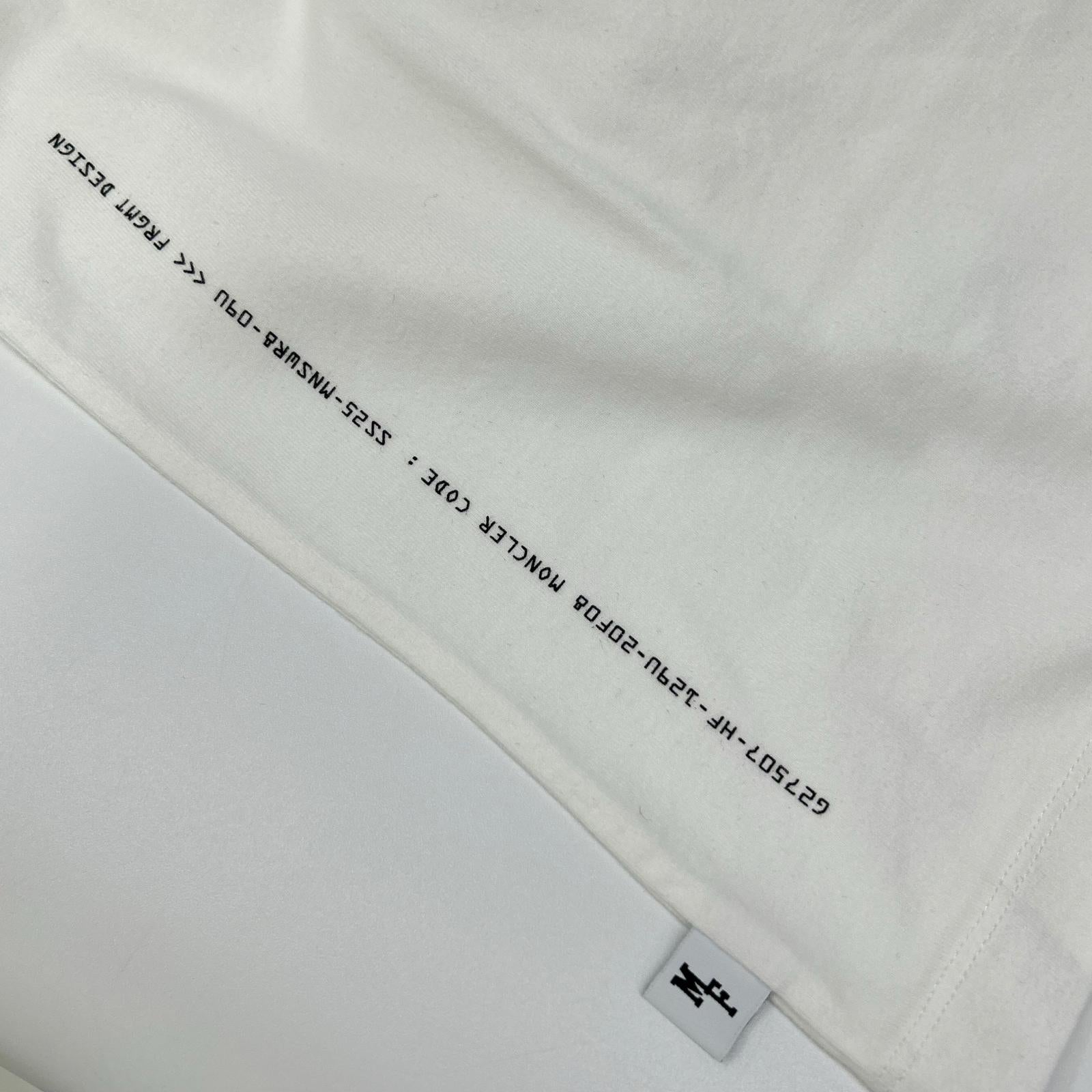 MONCLER モンクレール 【GENIUS】×FRAGMENT HIROSHI FUJIWARA 25SS LS T-SHIRT ホワイト コットン キャットロゴ ロングスリーブカットソー トップス