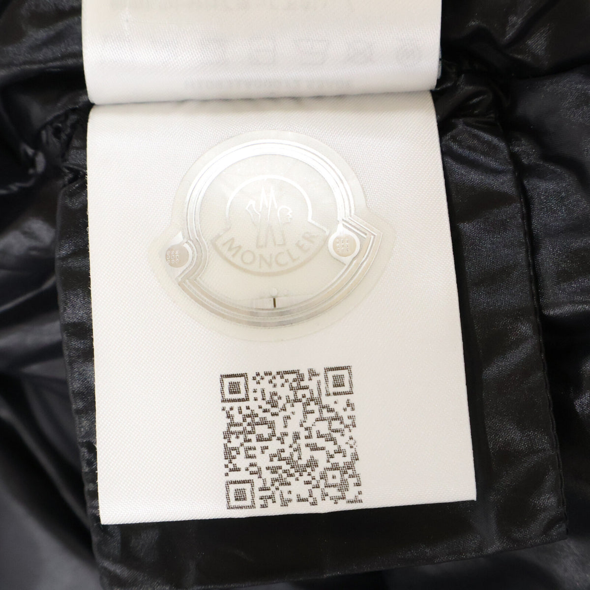 MONCLER モンクレール 新品同様 BORN TO PROTECT DAMGAN リサイクルナイロン バックレタリング ショートダウンジャケット ジャケット