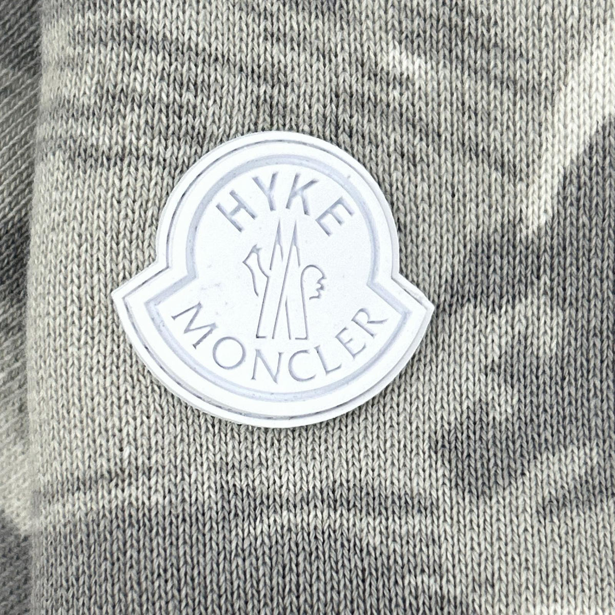 MONCLER 【GENIUS】×HYKE 22AW SWEATSHIRT gray cotton zip-sleeve wave-gradient cropped sweatshirt pullover Tops