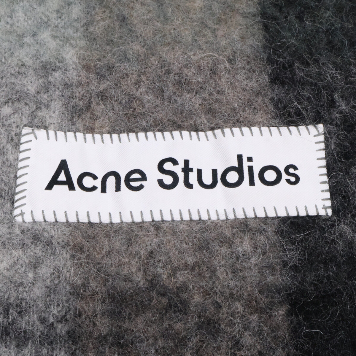 ACNE STUDIOS CA0084 Mohair Check Fringe Scarf