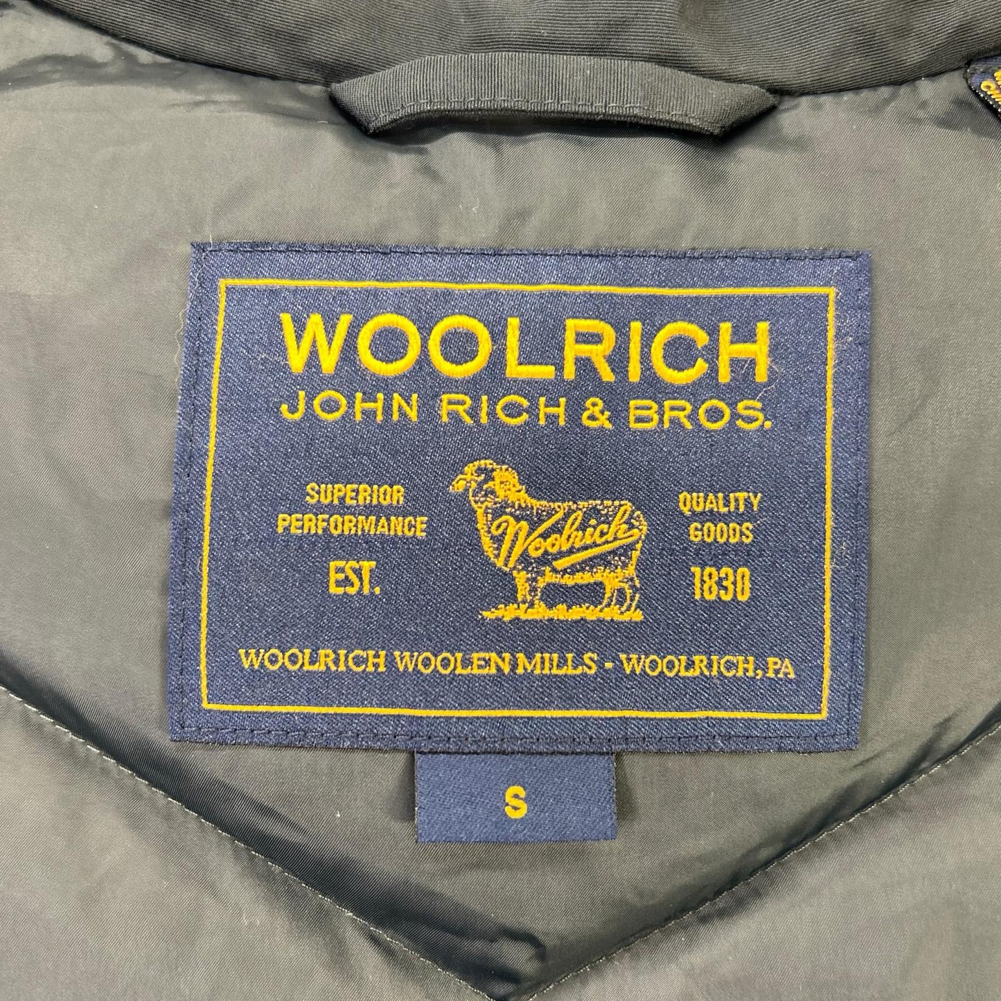 WOOLRICH ウールリッチ 1602176 ブラック アークティックパーカ ファー付きダウンジャケット ジャケット