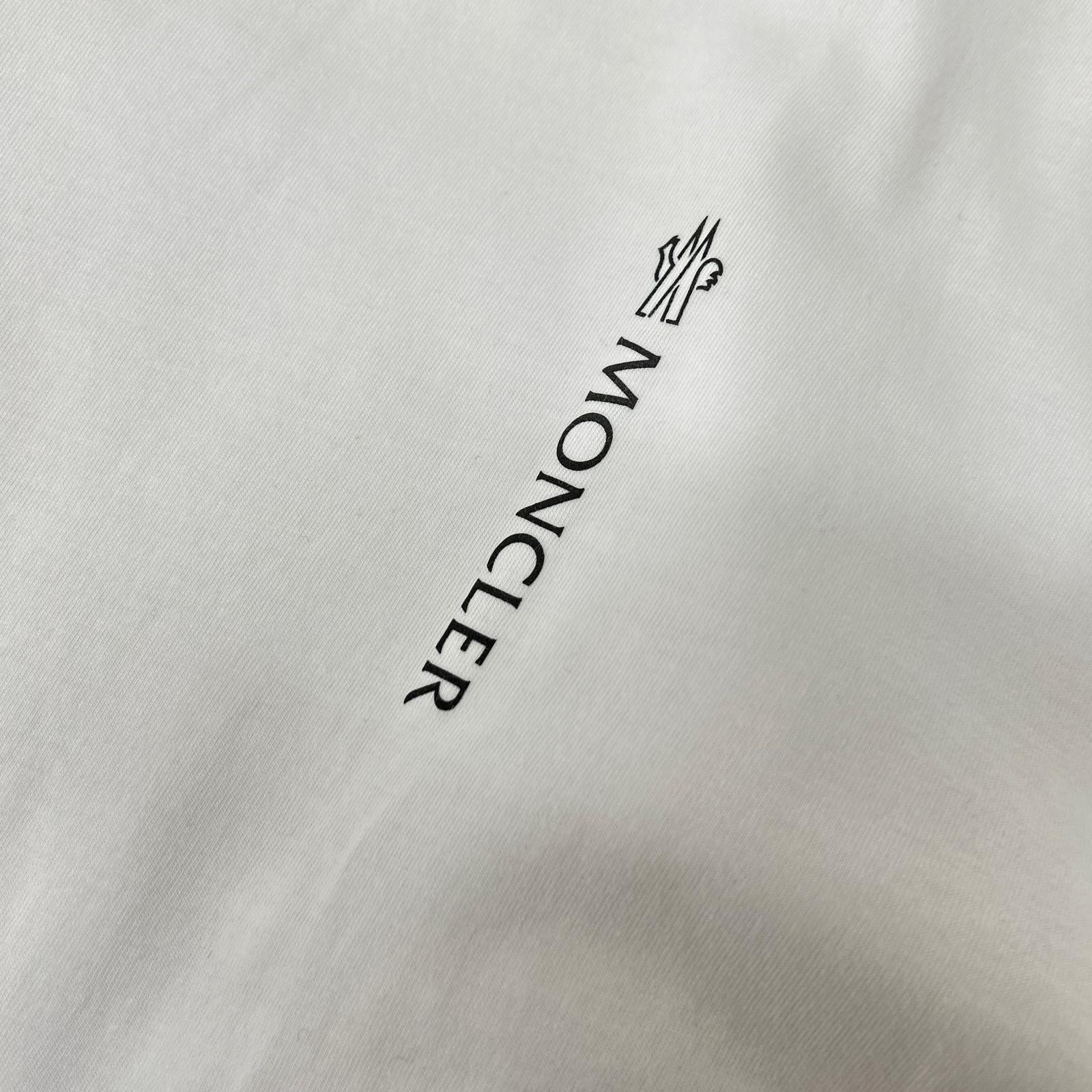 MONCLER モンクレール I20918C00035 ホワイト SS-TSHIRT ロゴプリントクルーネックTシャツ トップス