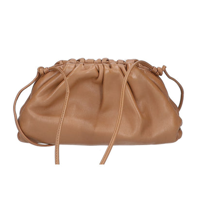 BOTTEGA VENETA ボッテガヴェネタ 585852 ミニ ザ ポーチ カーフスキン エンボスロゴ ショルダーバッグ