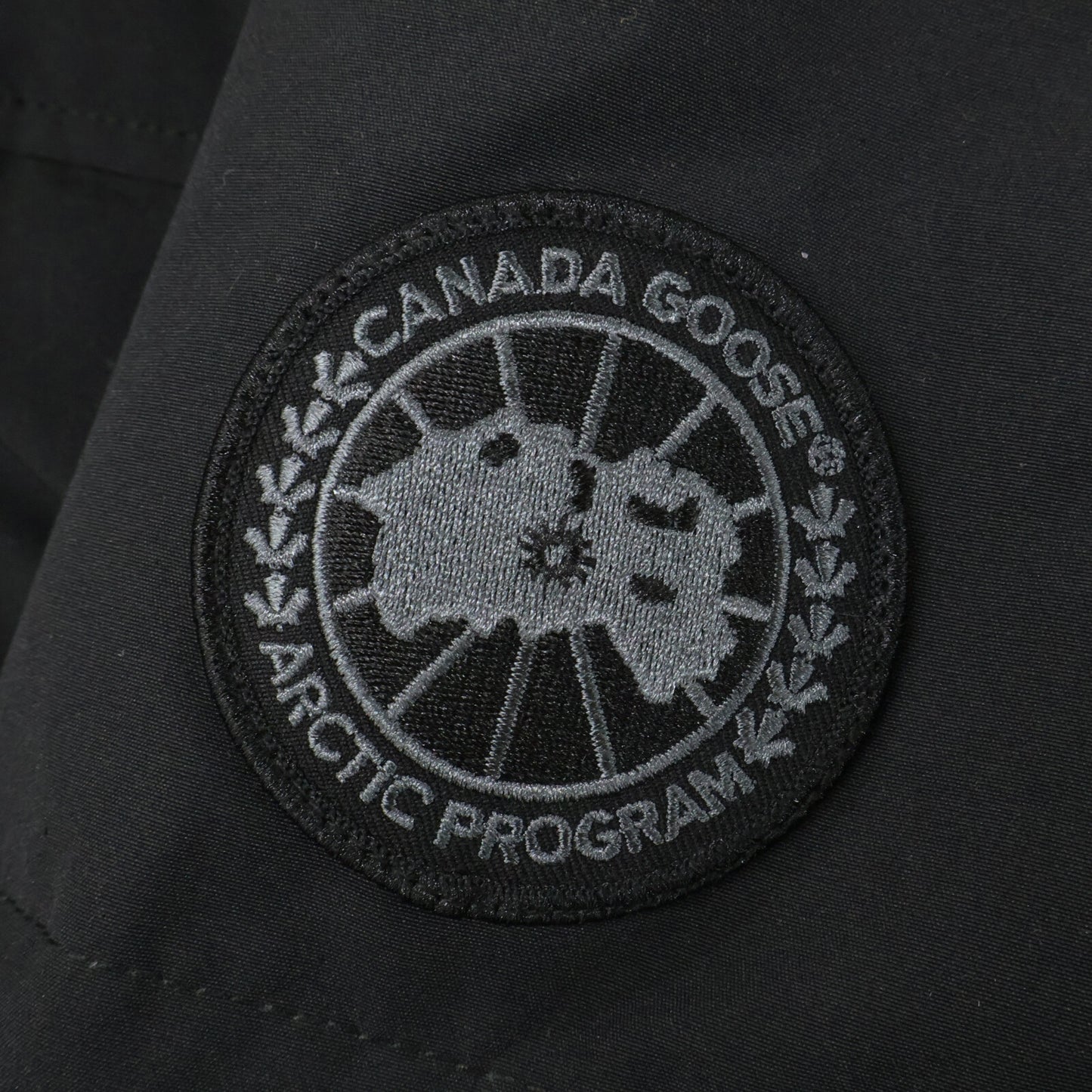 CANADA GOOSE カナダグース 3804MB MACMILLAN マクミラン ブラックレーベル フーディダウンジャケット ジャケット