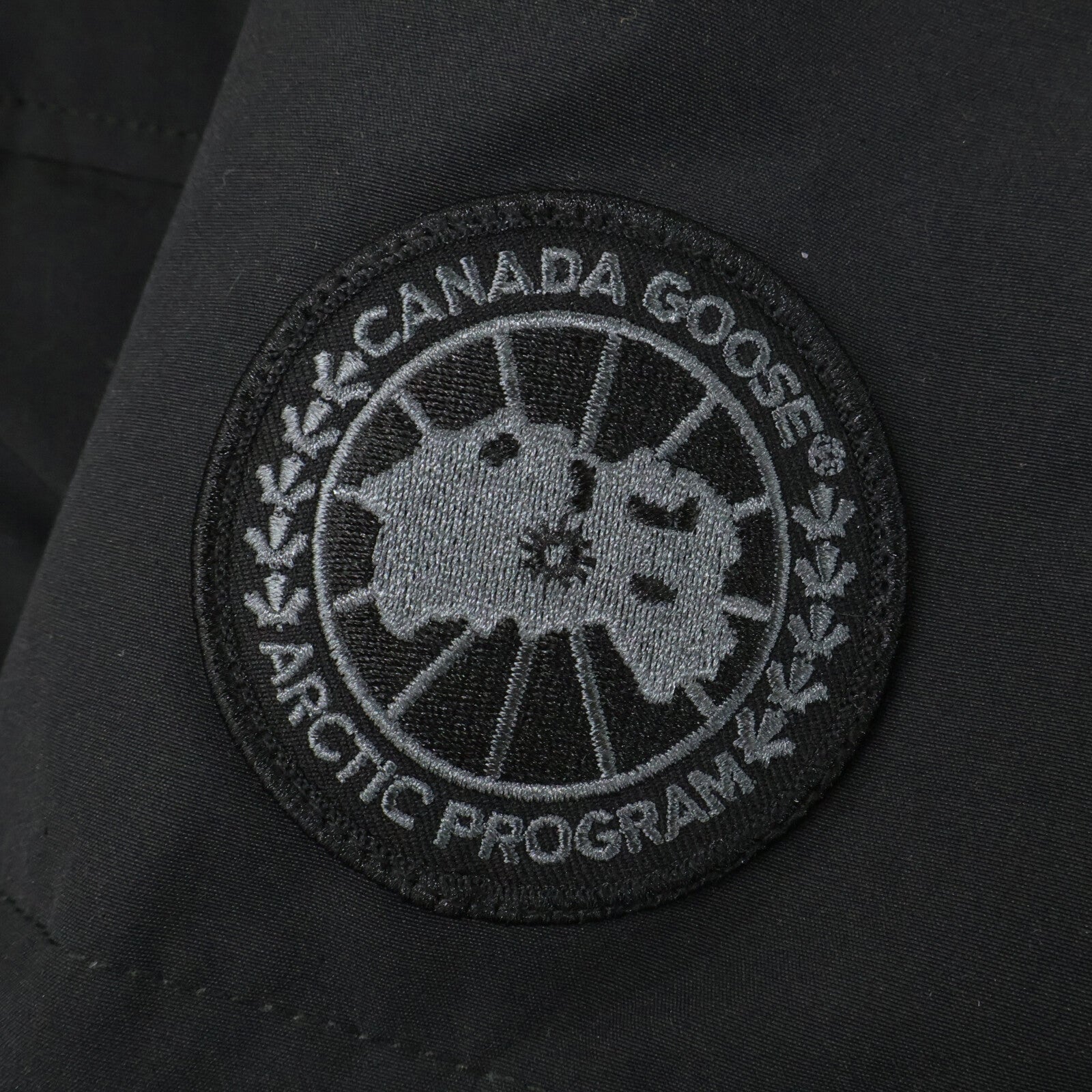 CANADA GOOSE カナダグース 3804MB MACMILLAN マクミラン ブラックレーベル フーディダウンジャケット ジャケット
